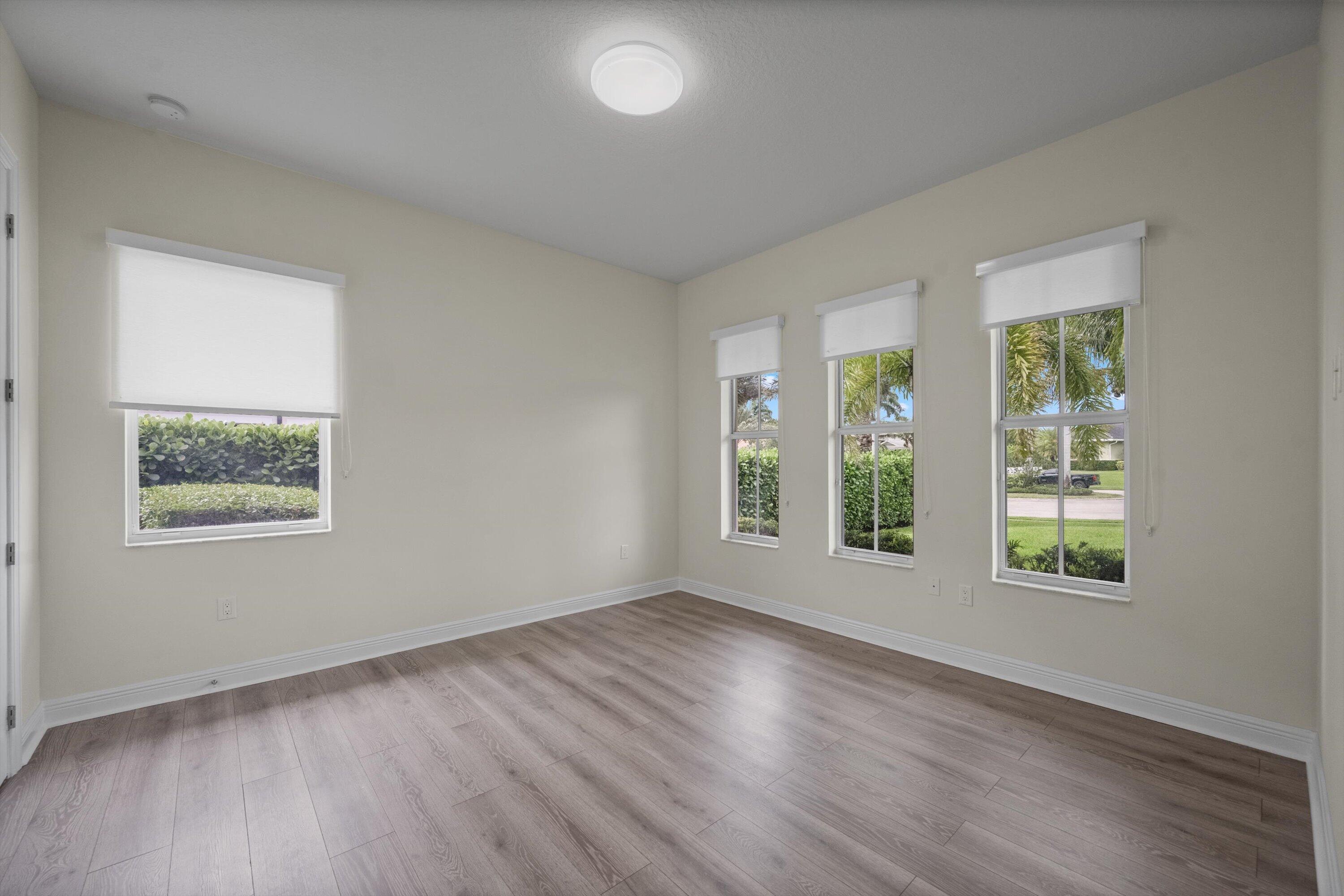 OSPREY OAKS - Residential