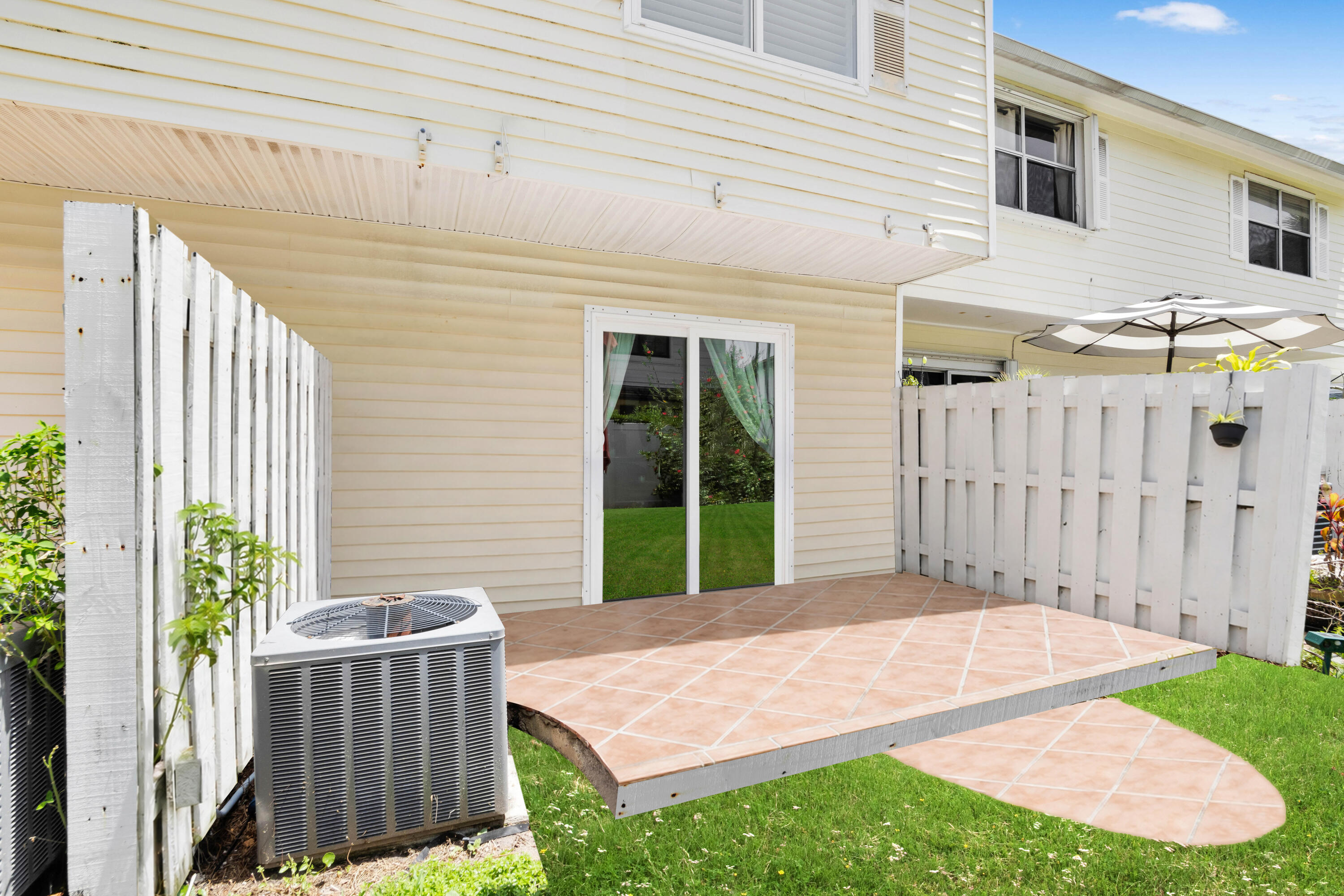 SUN HARBOUR - Residential