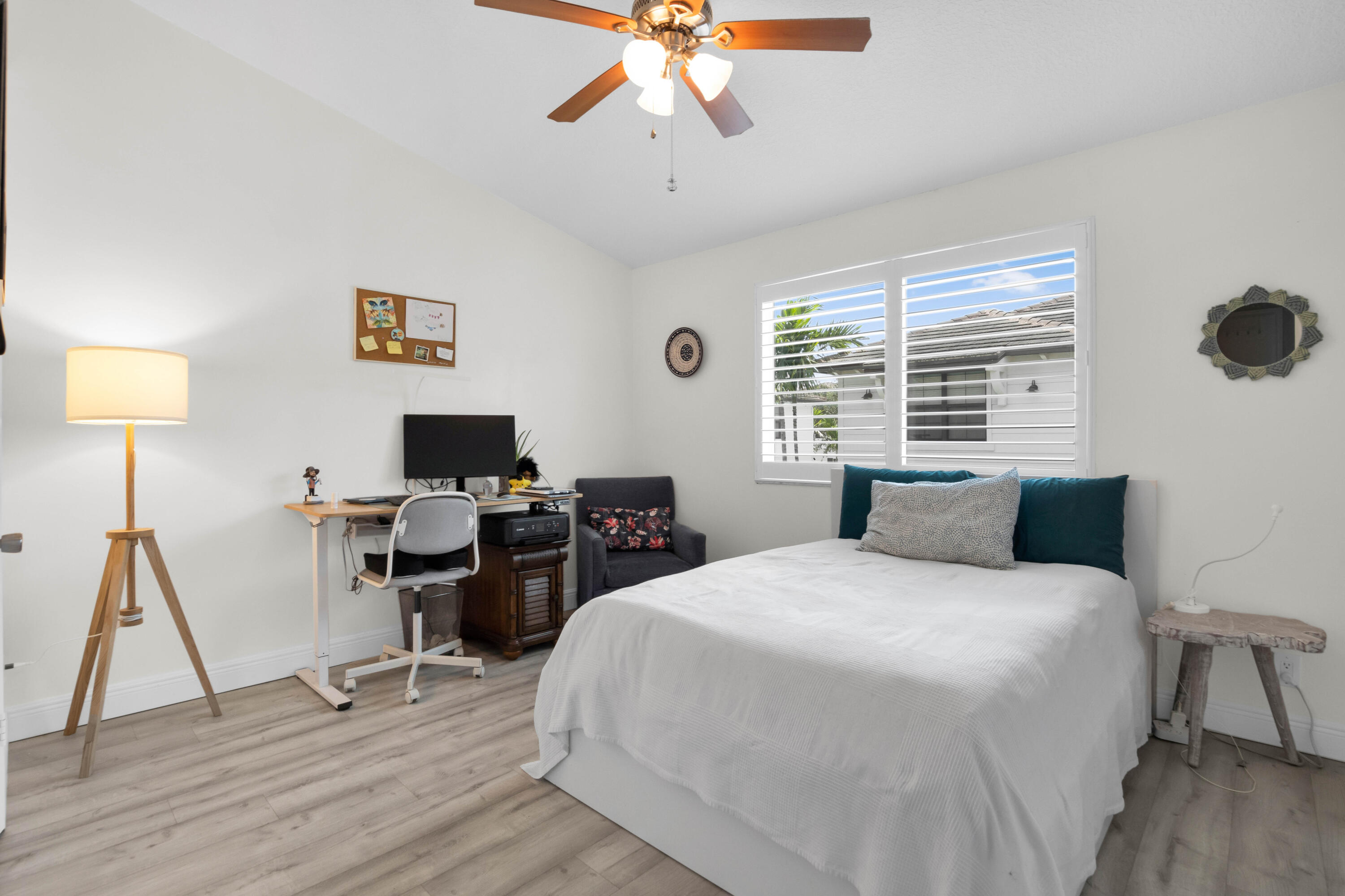 SUN HARBOUR - Residential