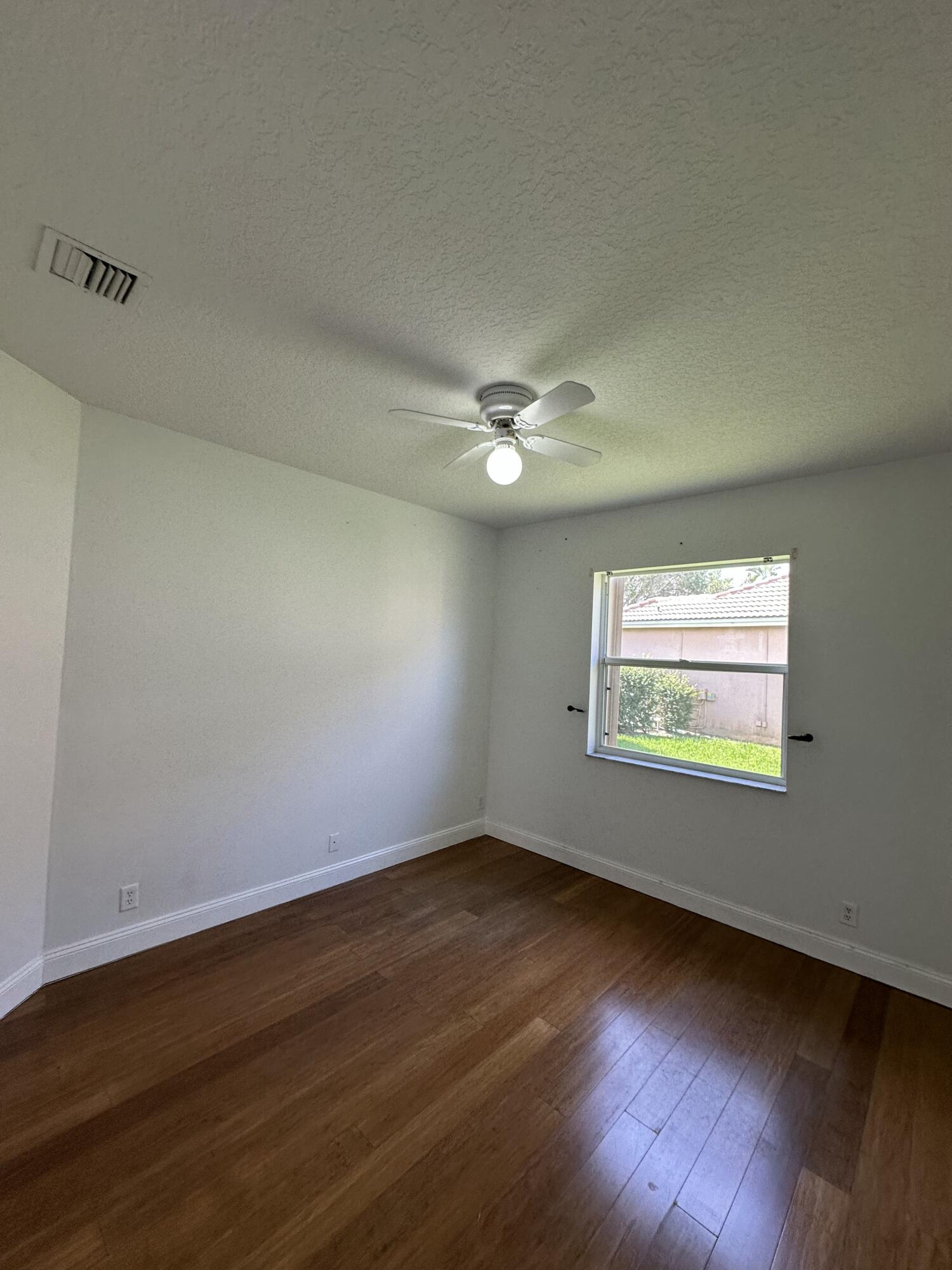 BOCA FALLS PAR T - Residential Lease