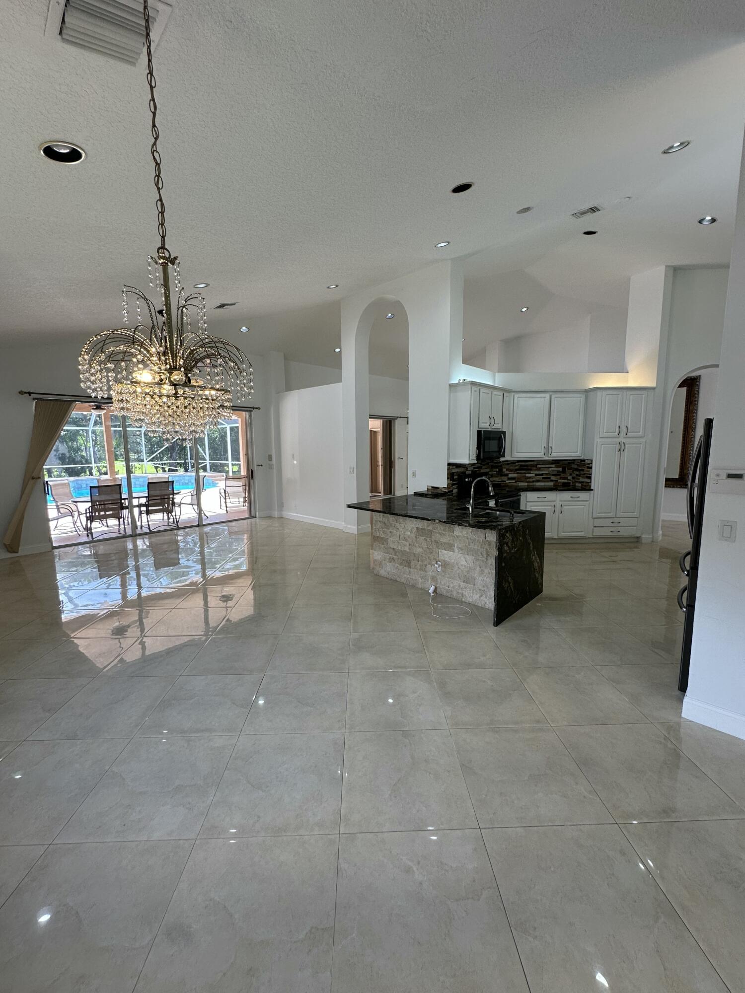 BOCA FALLS PAR T - Residential Lease