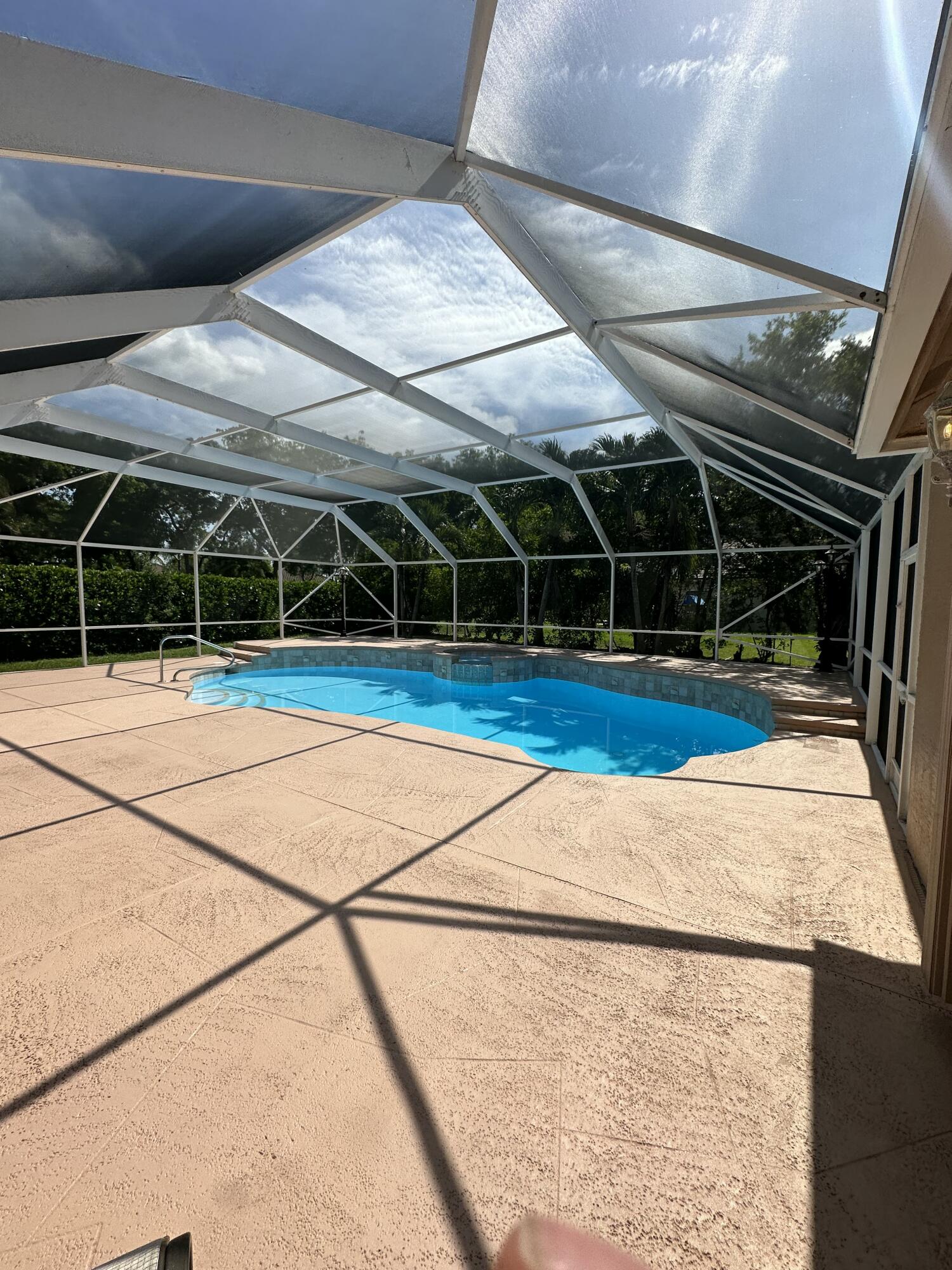 BOCA FALLS PAR T - Residential Lease