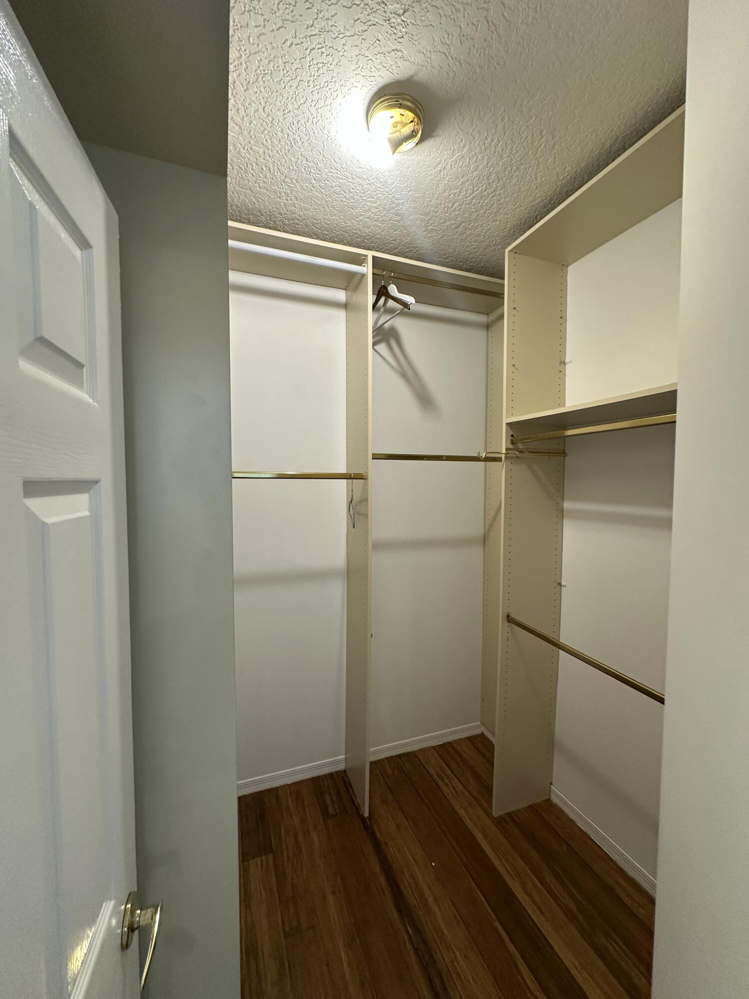 BOCA FALLS PAR T - Residential Lease