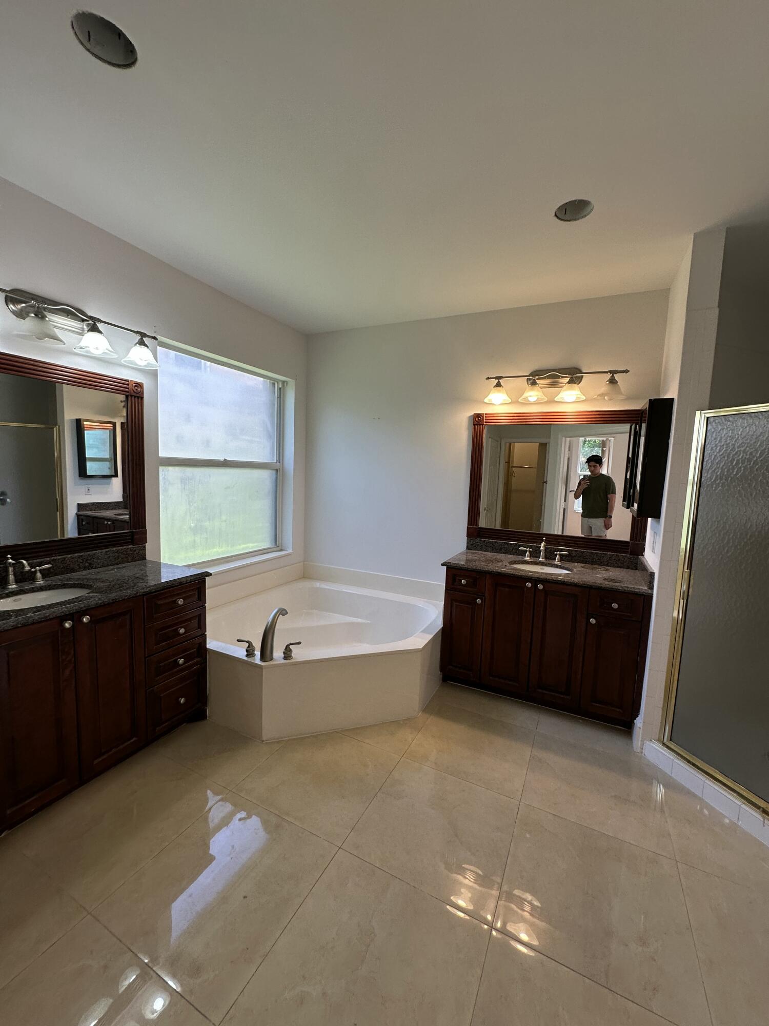 BOCA FALLS PAR T - Residential Lease
