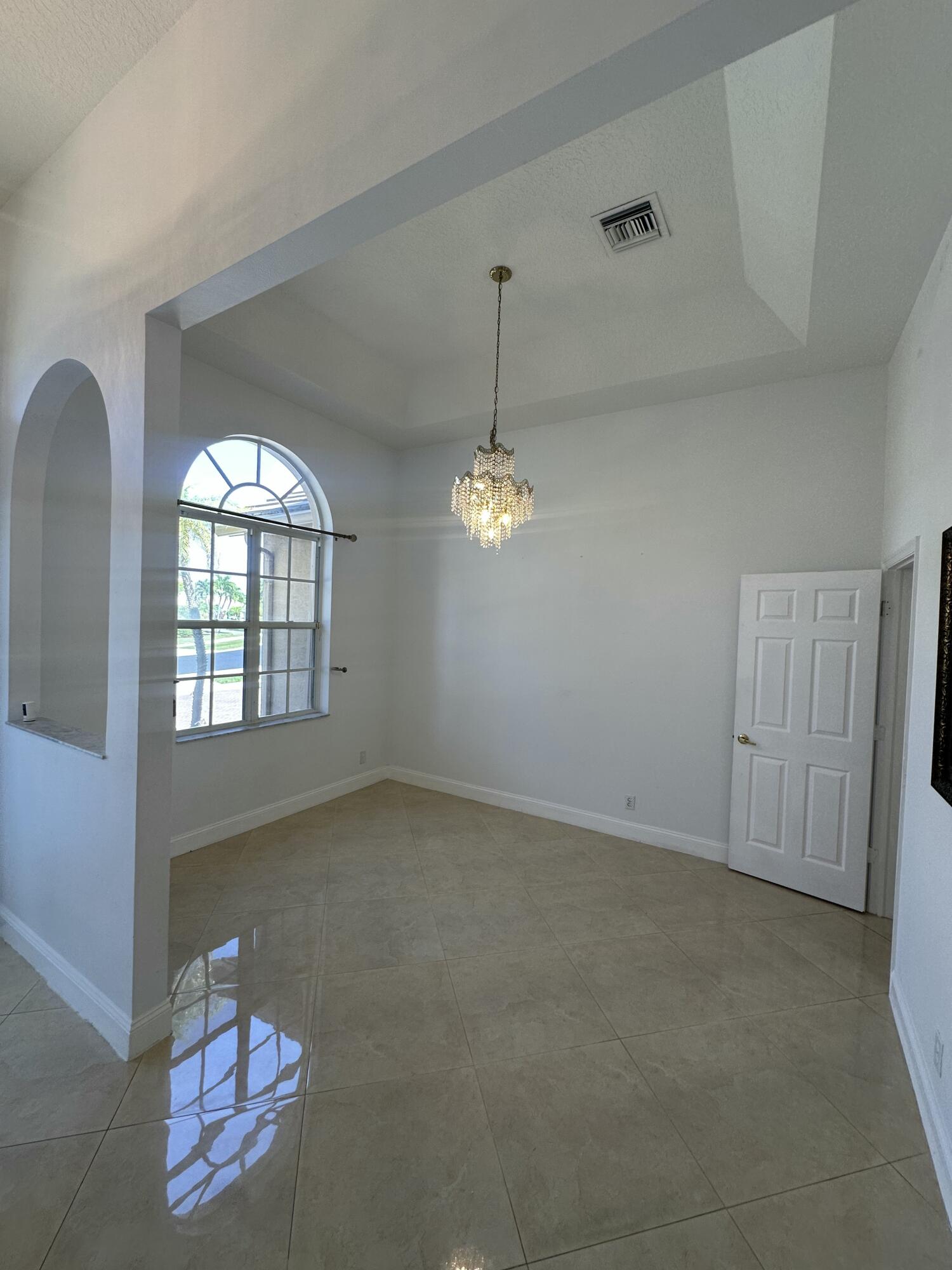 BOCA FALLS PAR T - Residential Lease