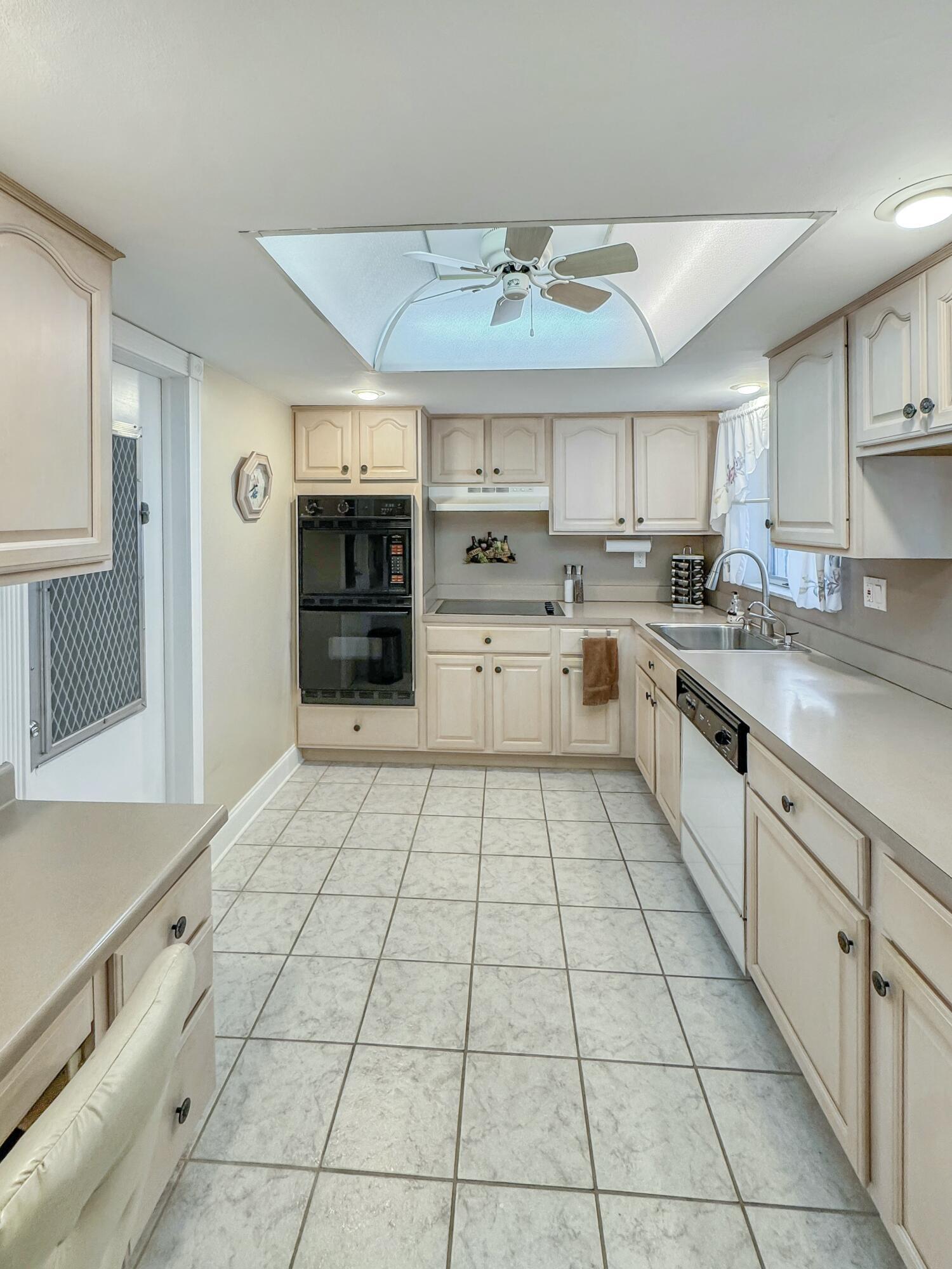 LEISUREVILLE THIRD SEC - Residential