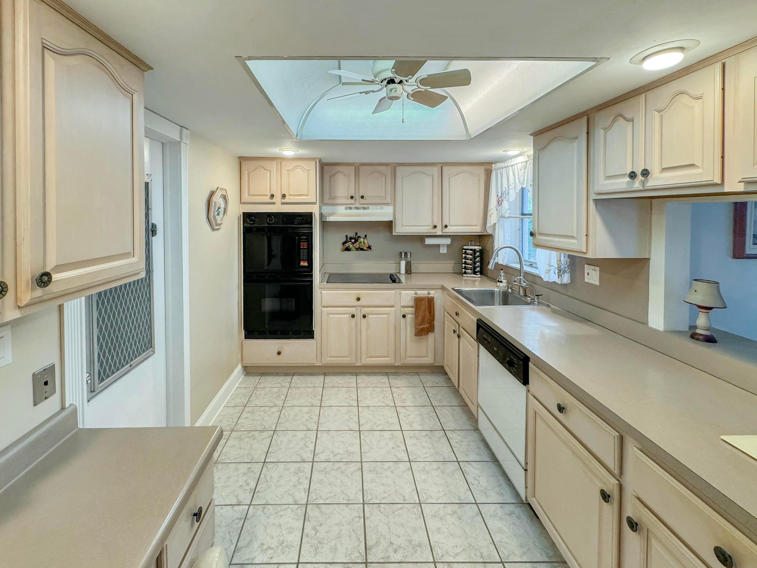 LEISUREVILLE THIRD SEC - Residential