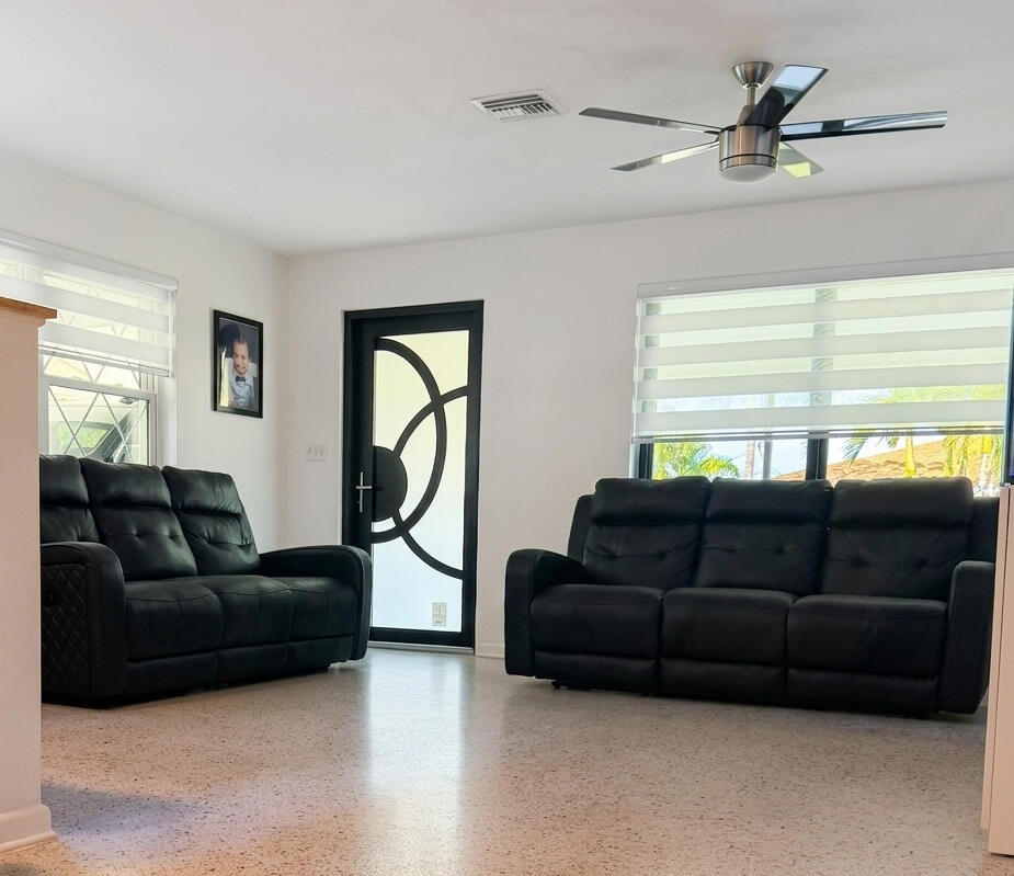 FLORIDA GARDENS 3 - Residential