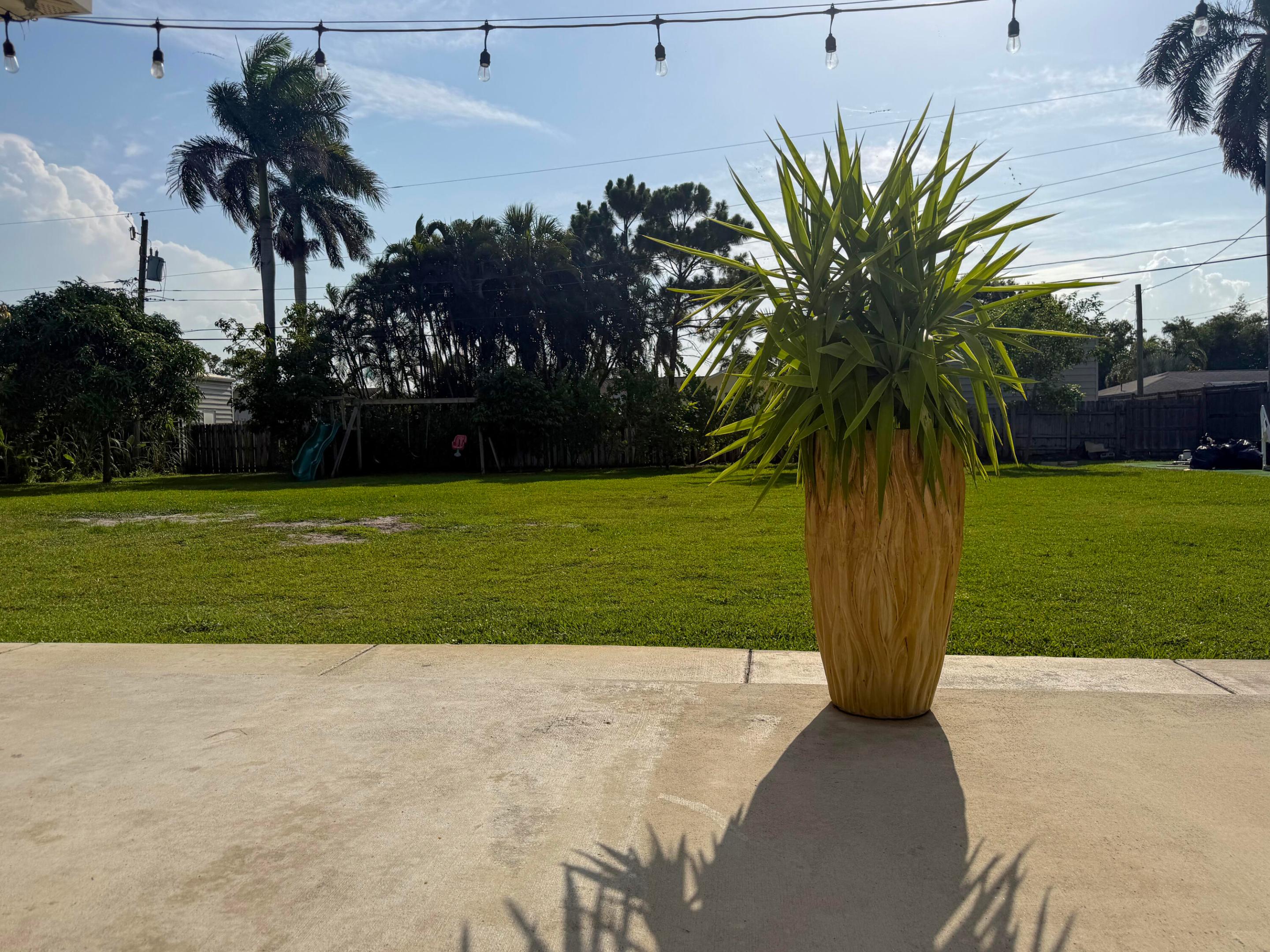 FLORIDA GARDENS 3 - Residential