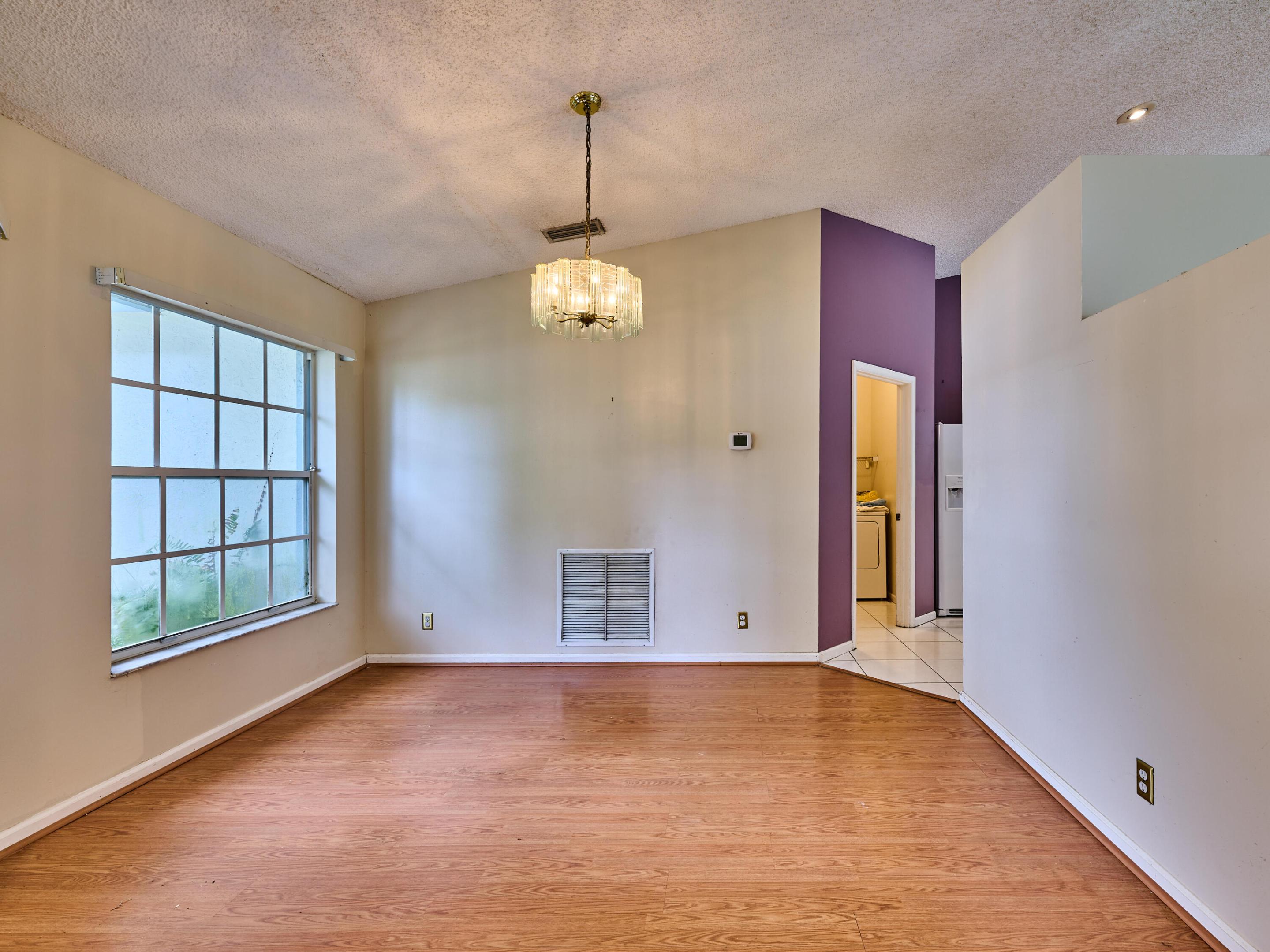 NORTH SPRINGS COURT - Residential