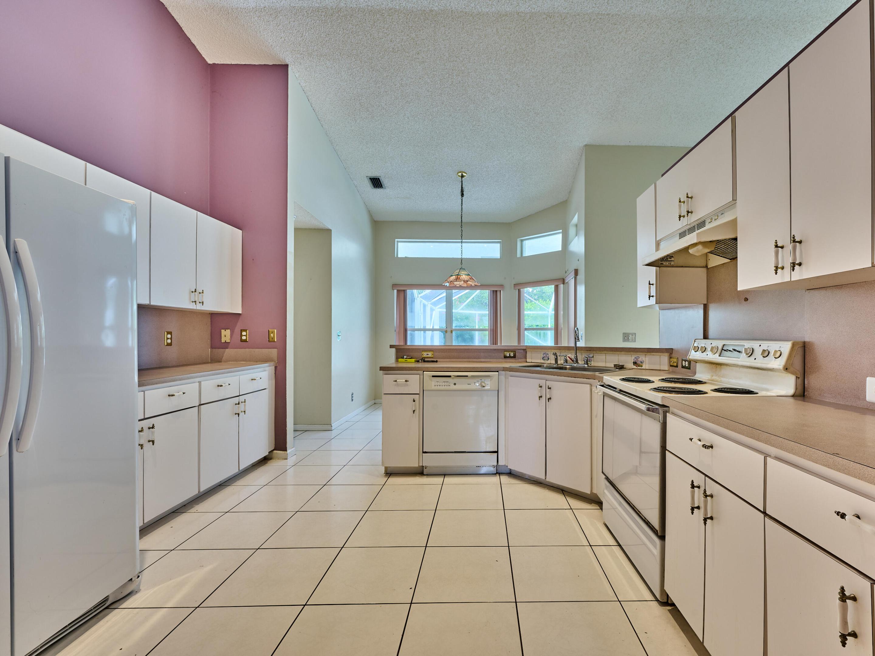 NORTH SPRINGS COURT - Residential