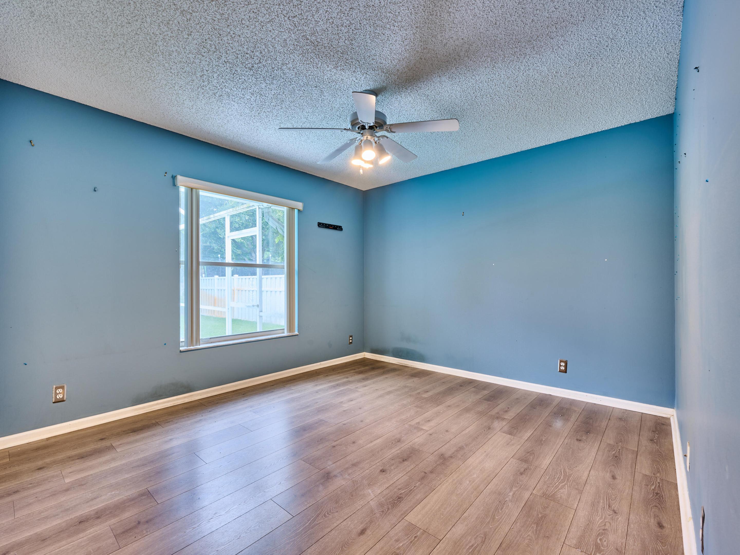 NORTH SPRINGS COURT - Residential