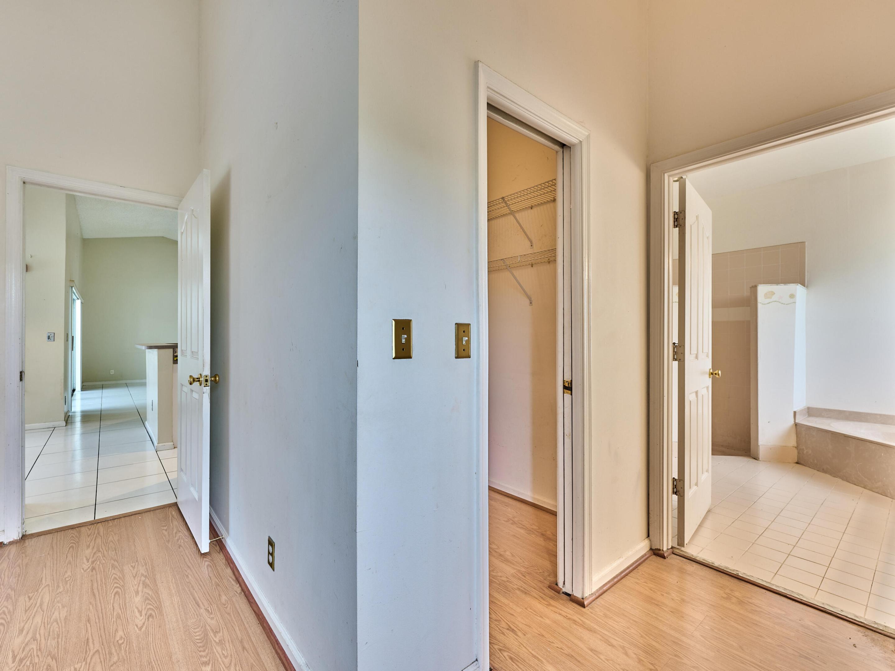 NORTH SPRINGS COURT - Residential