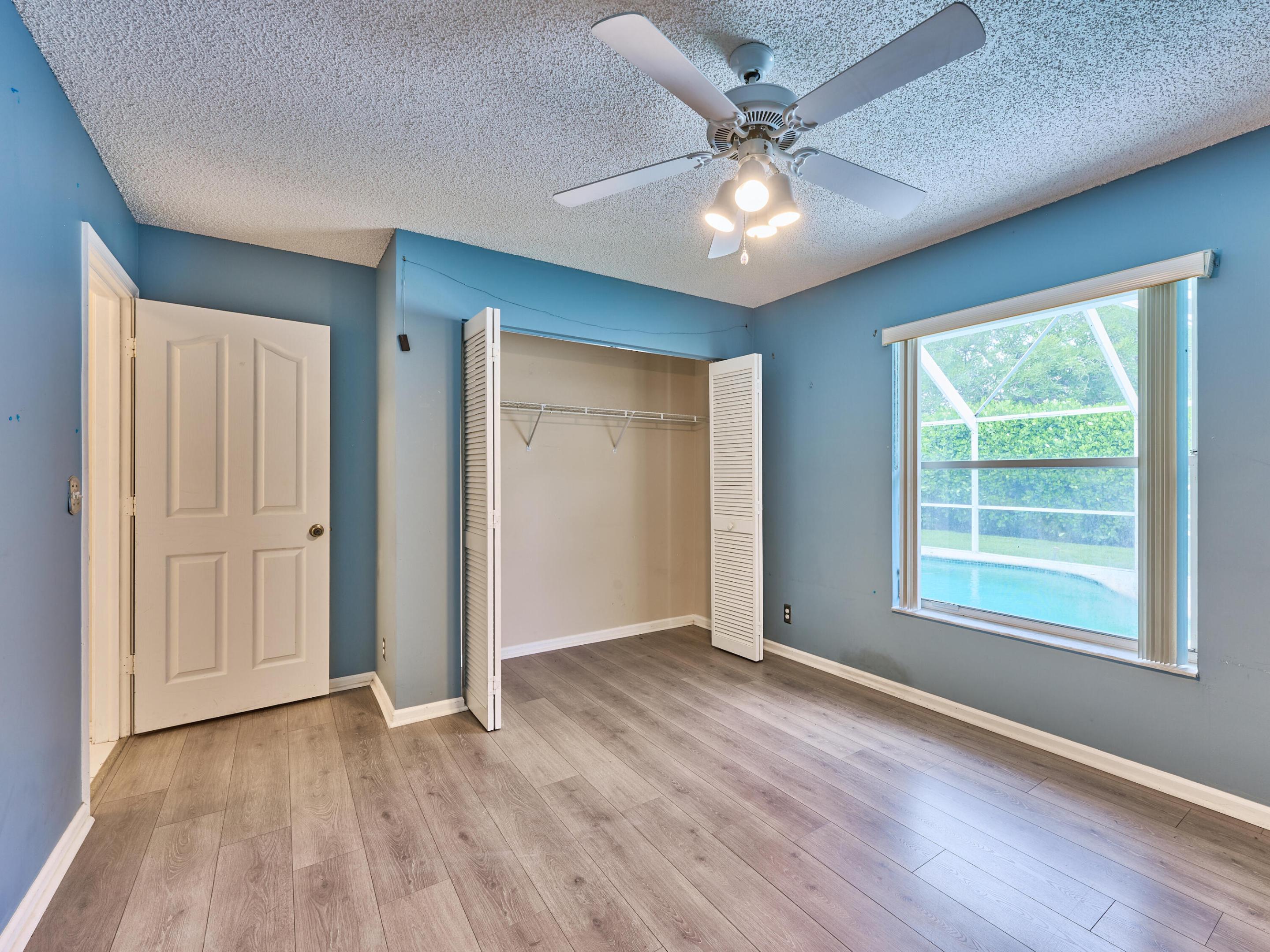 NORTH SPRINGS COURT - Residential