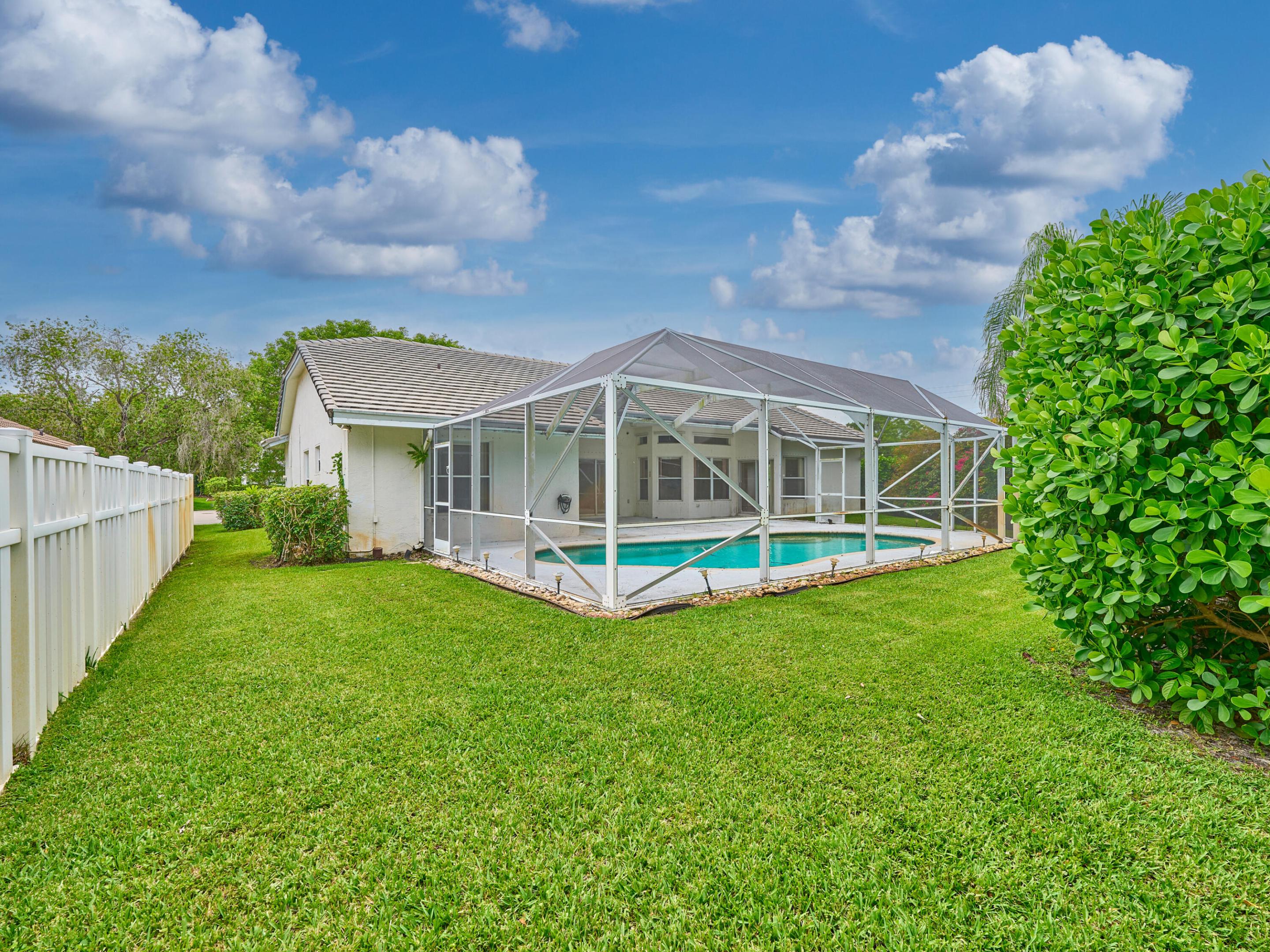 NORTH SPRINGS COURT - Residential