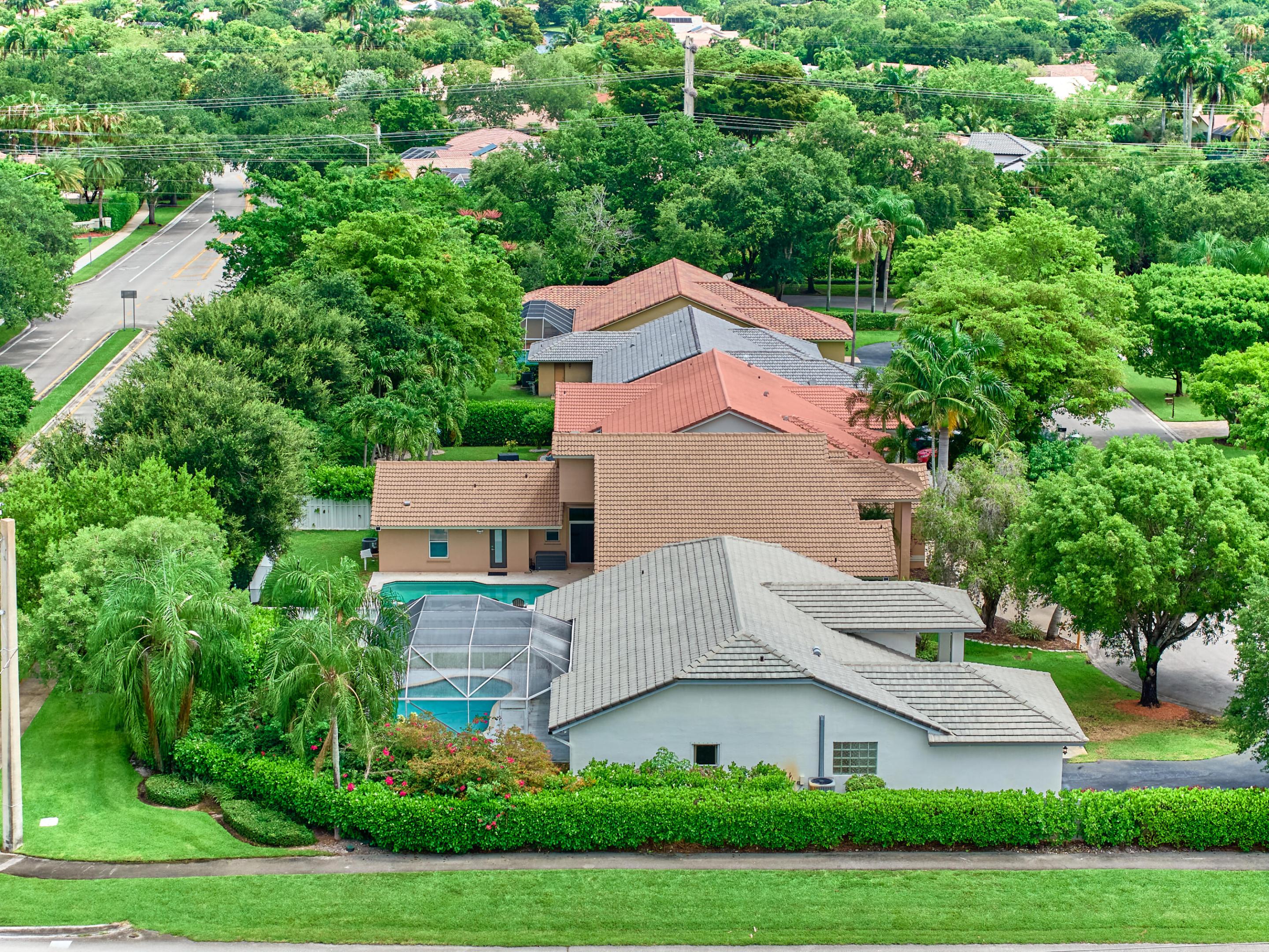 NORTH SPRINGS COURT - Residential
