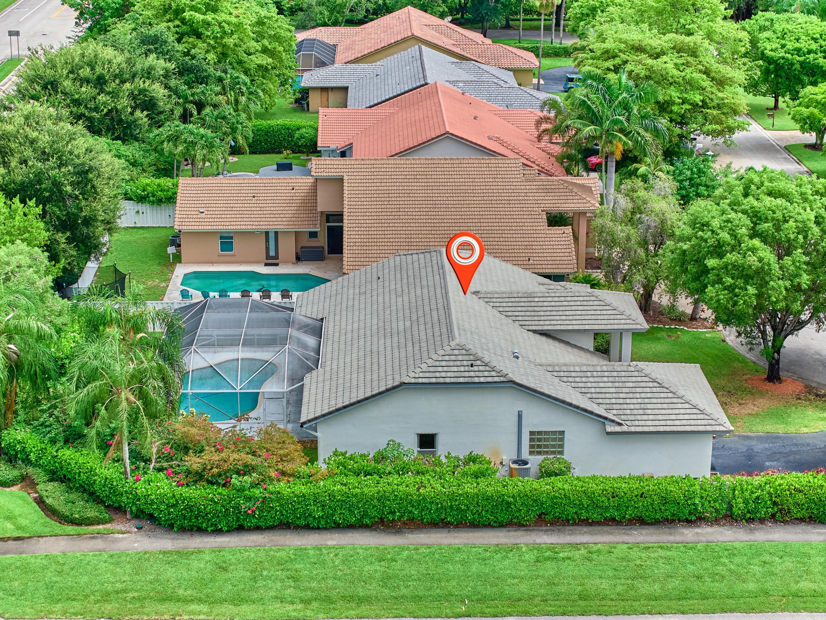 NORTH SPRINGS COURT - Residential