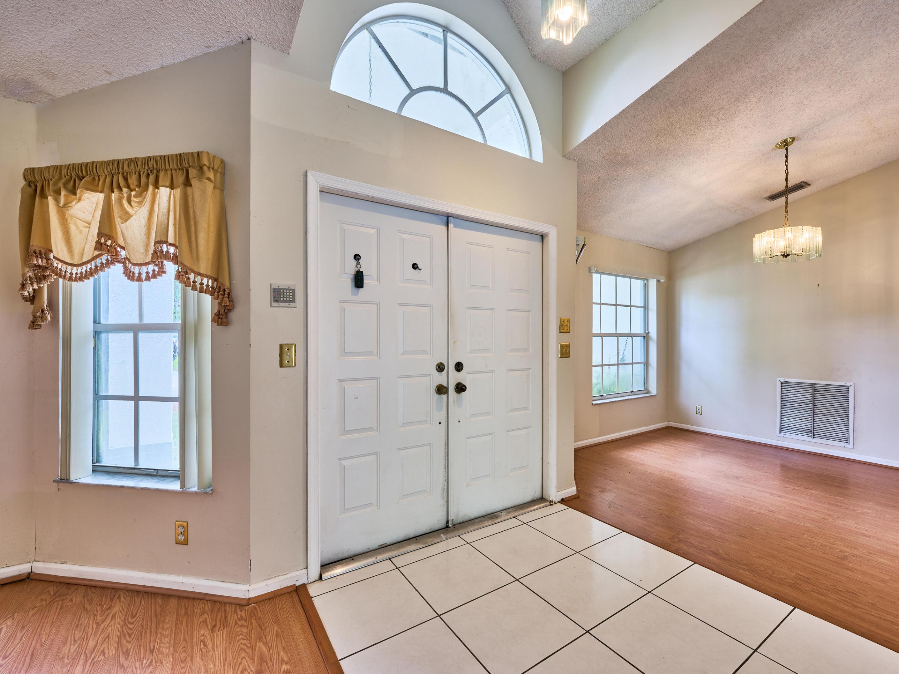 NORTH SPRINGS COURT - Residential
