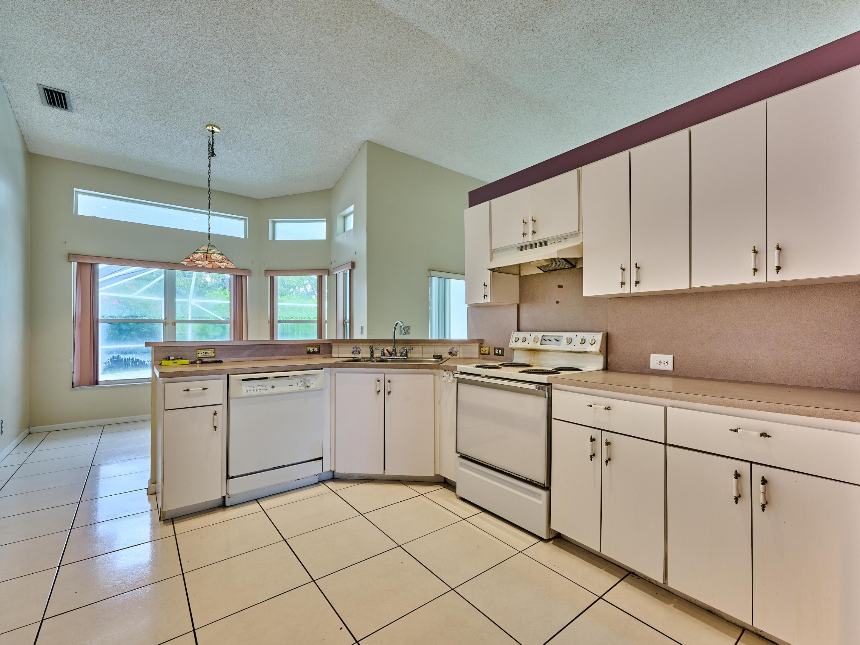 NORTH SPRINGS COURT - Residential