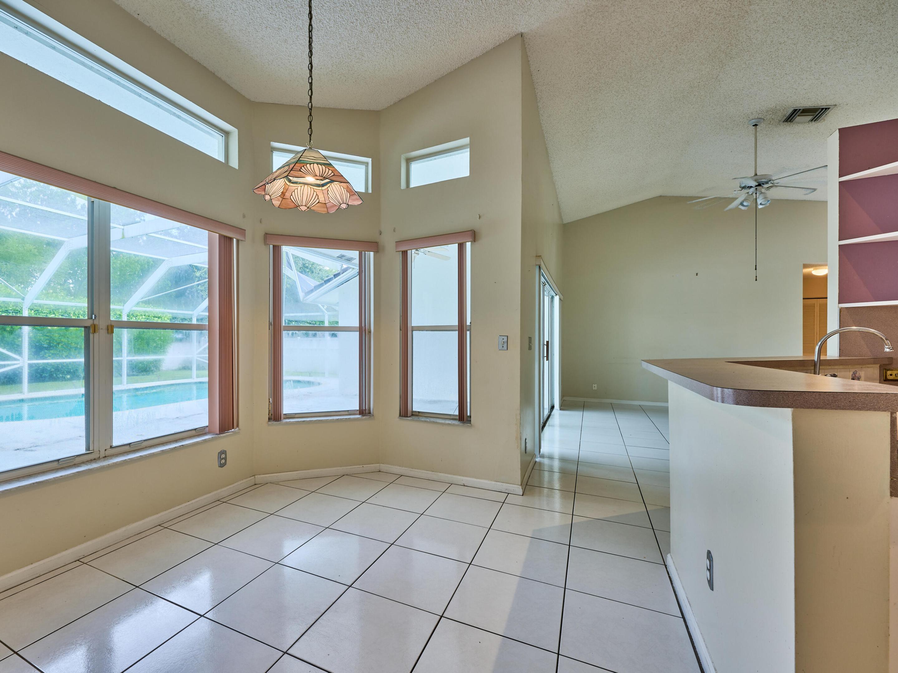 NORTH SPRINGS COURT - Residential