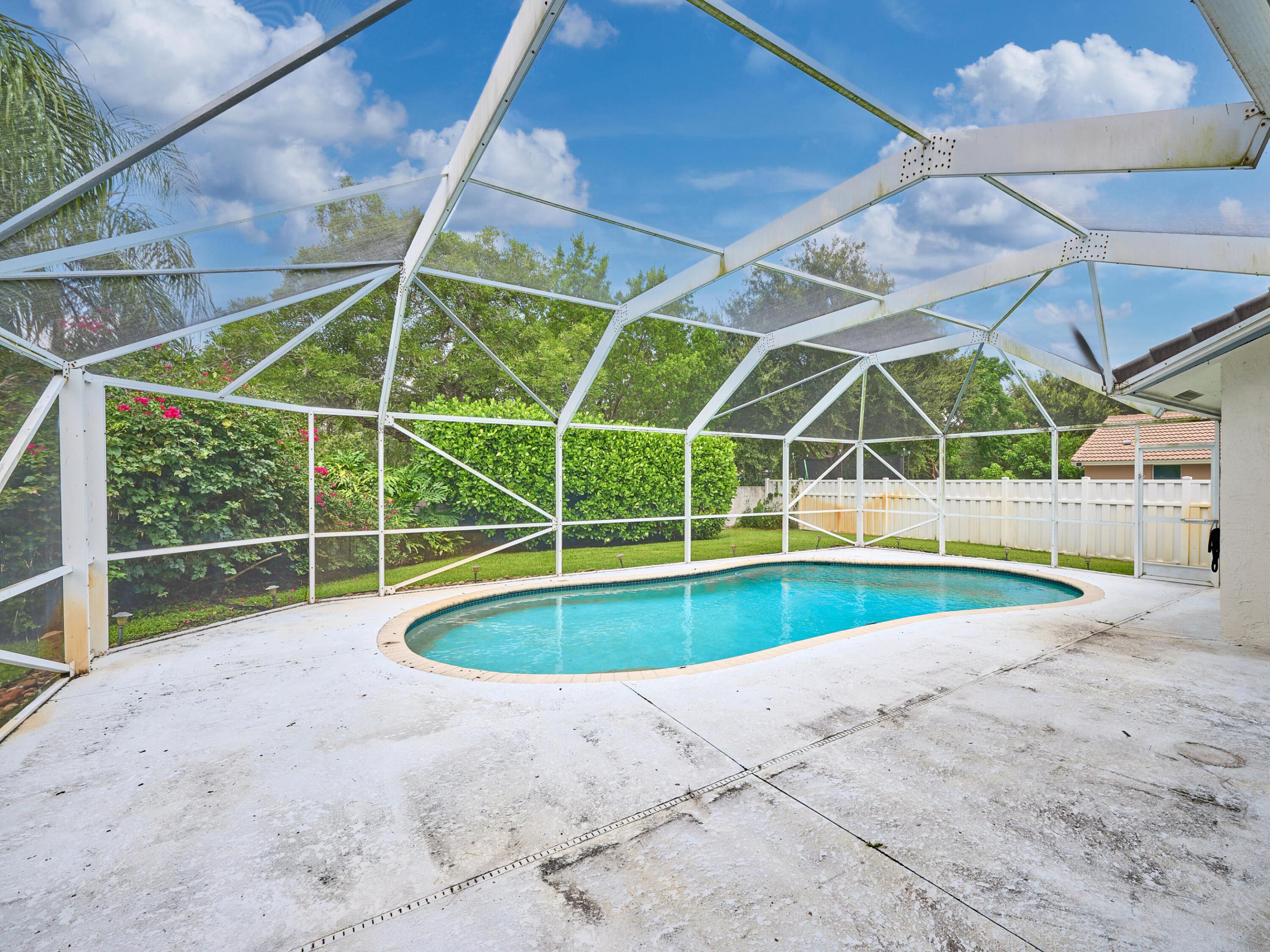 NORTH SPRINGS COURT - Residential