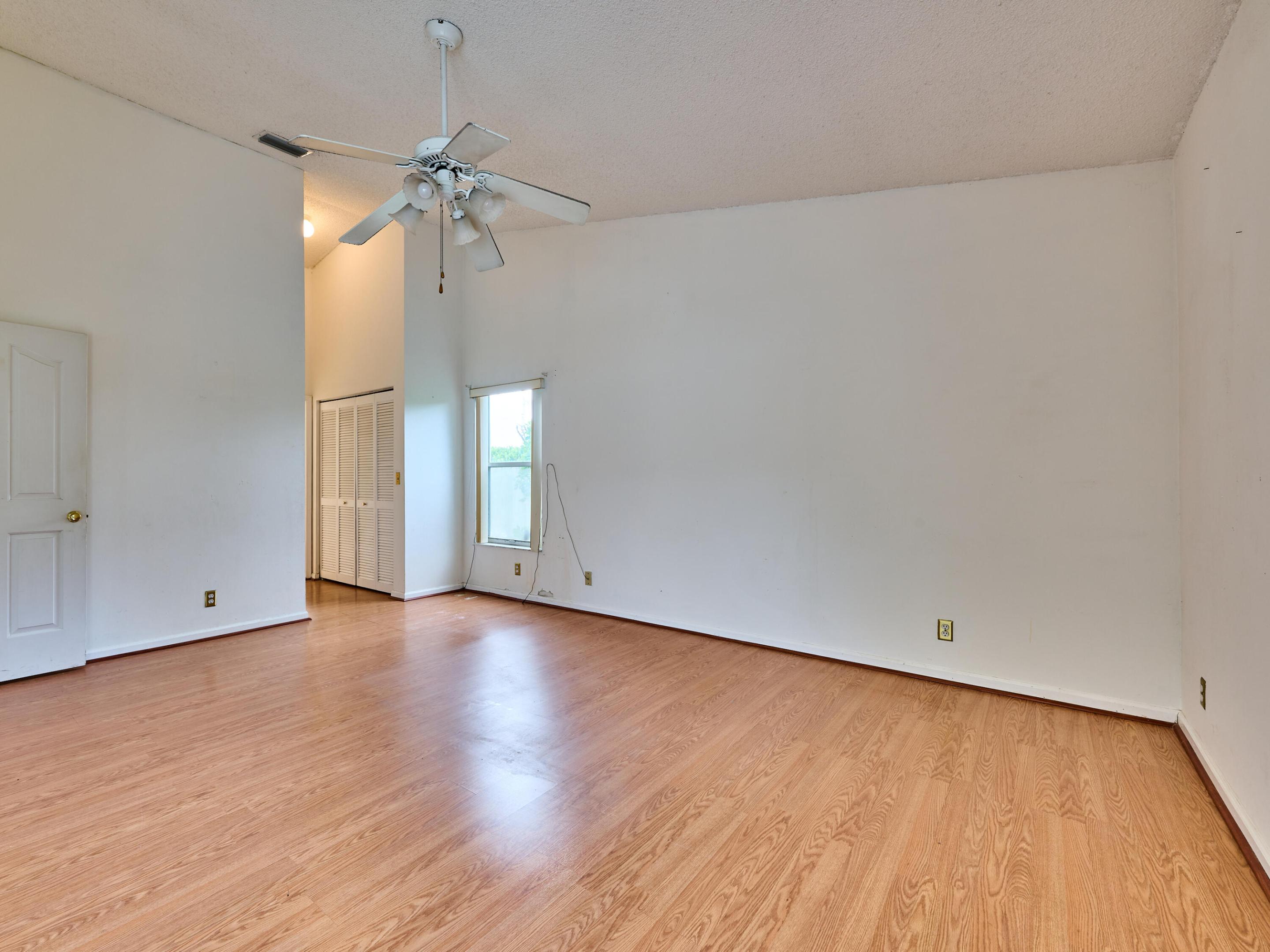 NORTH SPRINGS COURT - Residential