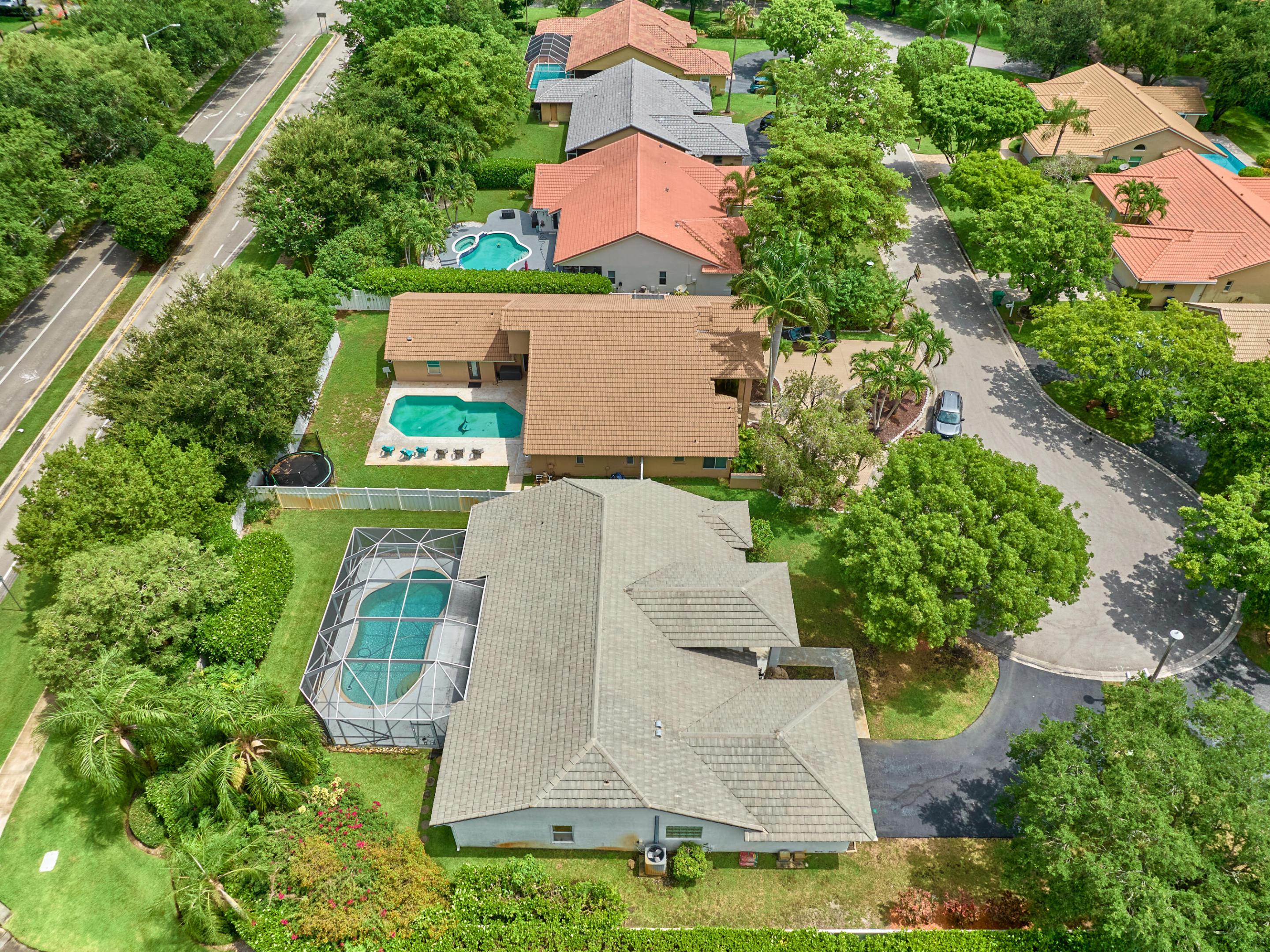 NORTH SPRINGS COURT - Residential