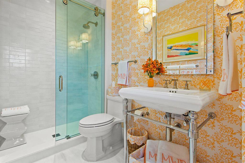 BEACH SHORES - Residential