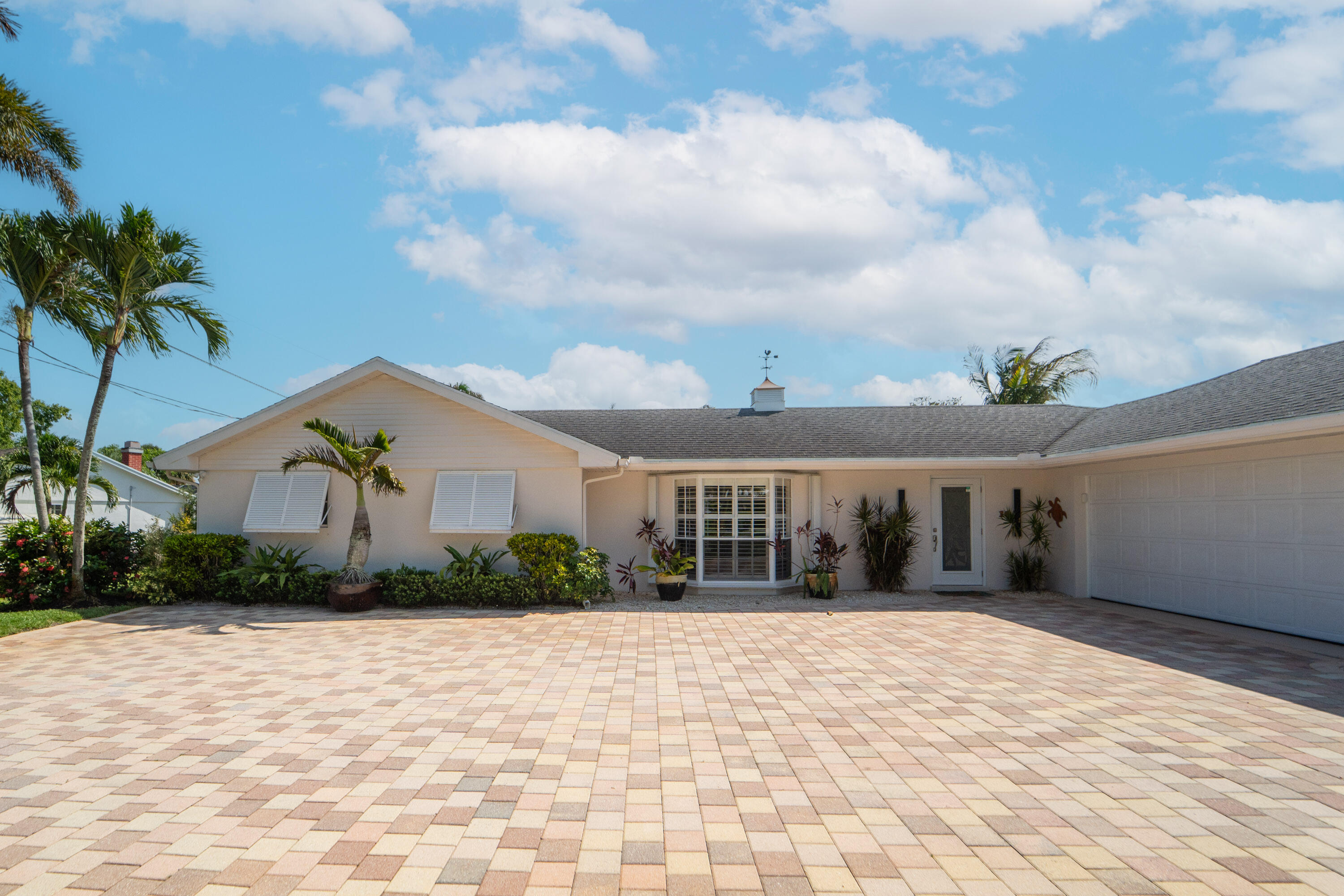 HUNT CLUB COLONY (AKA JUPITER/TEQUESTA HUNT CLUB C - Residential