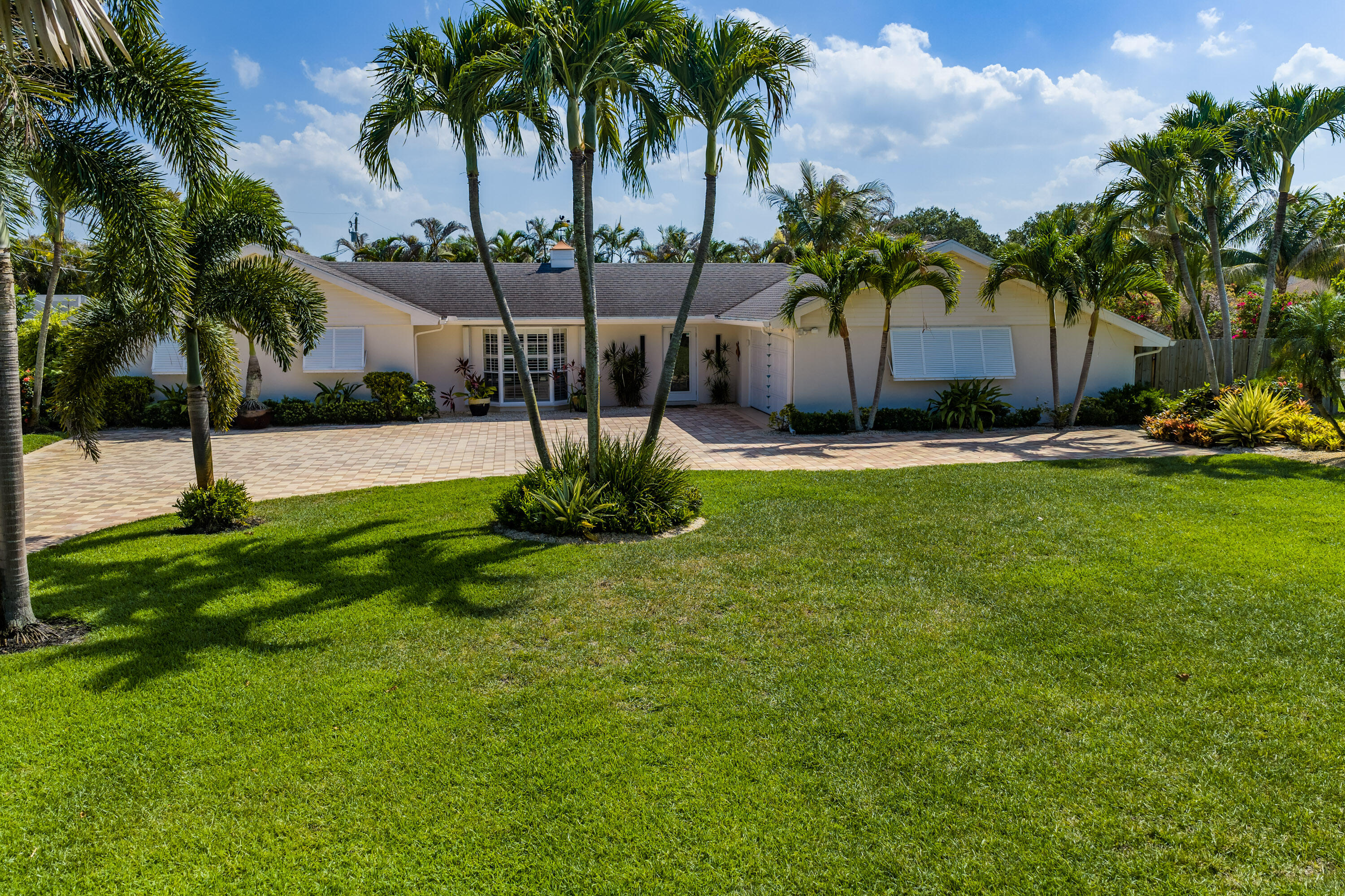 HUNT CLUB COLONY (AKA JUPITER/TEQUESTA HUNT CLUB C - Residential