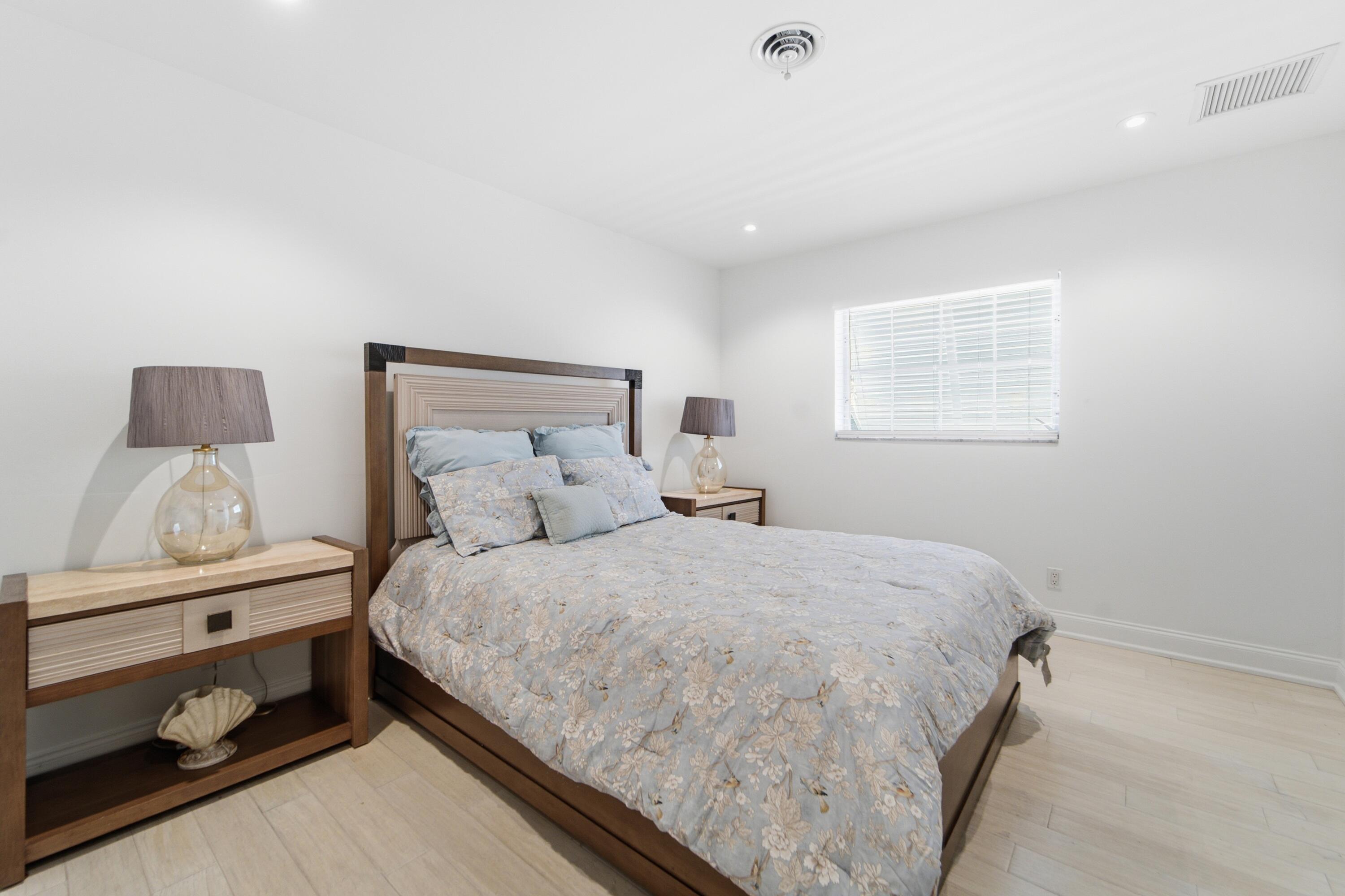 HUNT CLUB COLONY (AKA JUPITER/TEQUESTA HUNT CLUB C - Residential