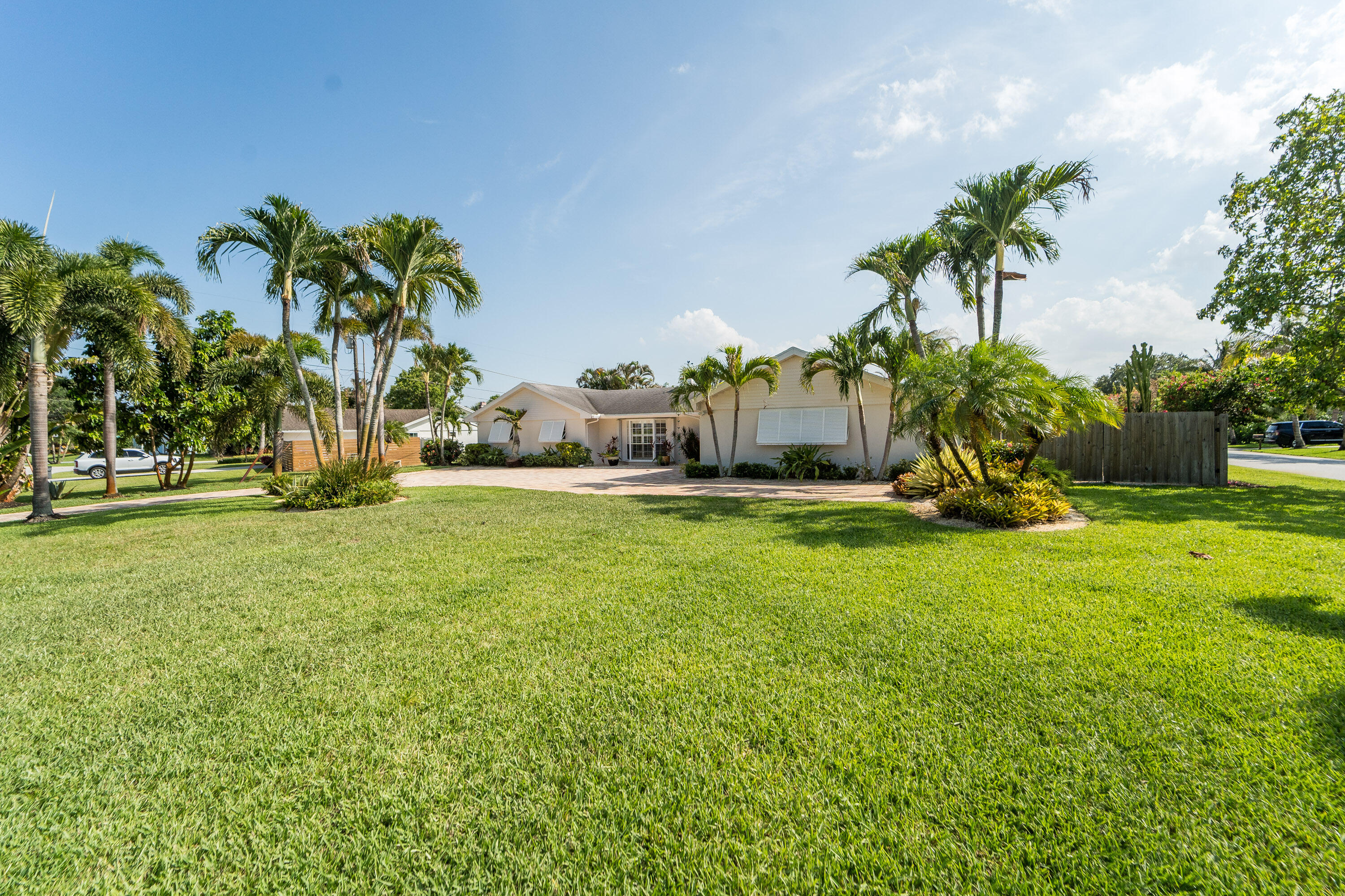 HUNT CLUB COLONY (AKA JUPITER/TEQUESTA HUNT CLUB C - Residential