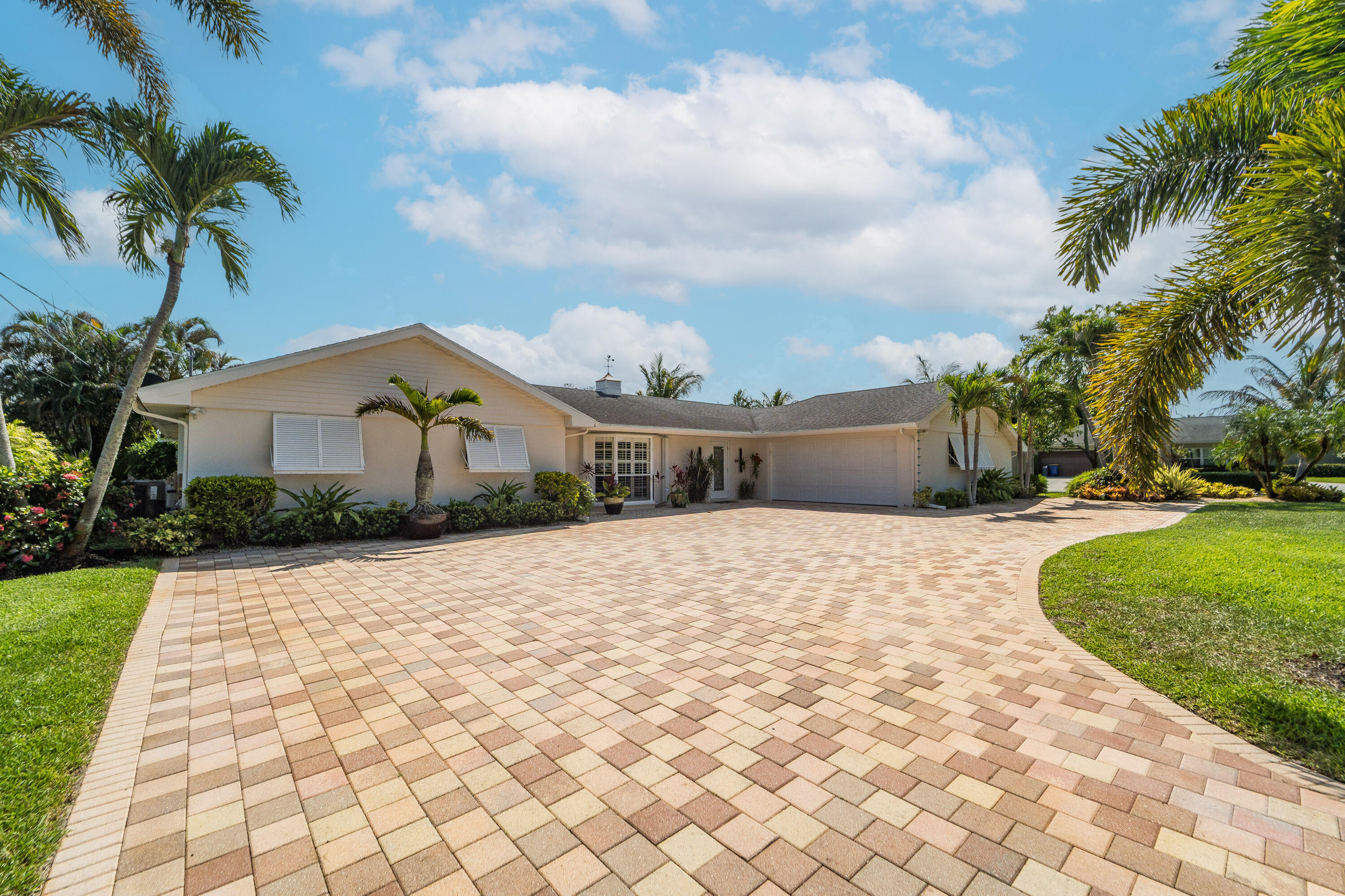 HUNT CLUB COLONY (AKA JUPITER/TEQUESTA HUNT CLUB C - Residential