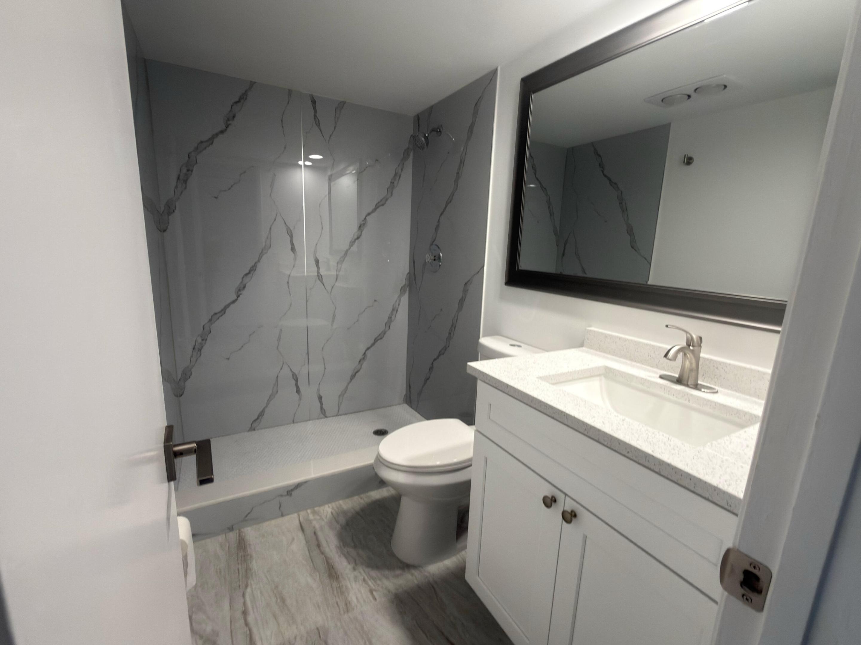 NO 105 PALM-AIRE COUNTRY CLUB - Residential