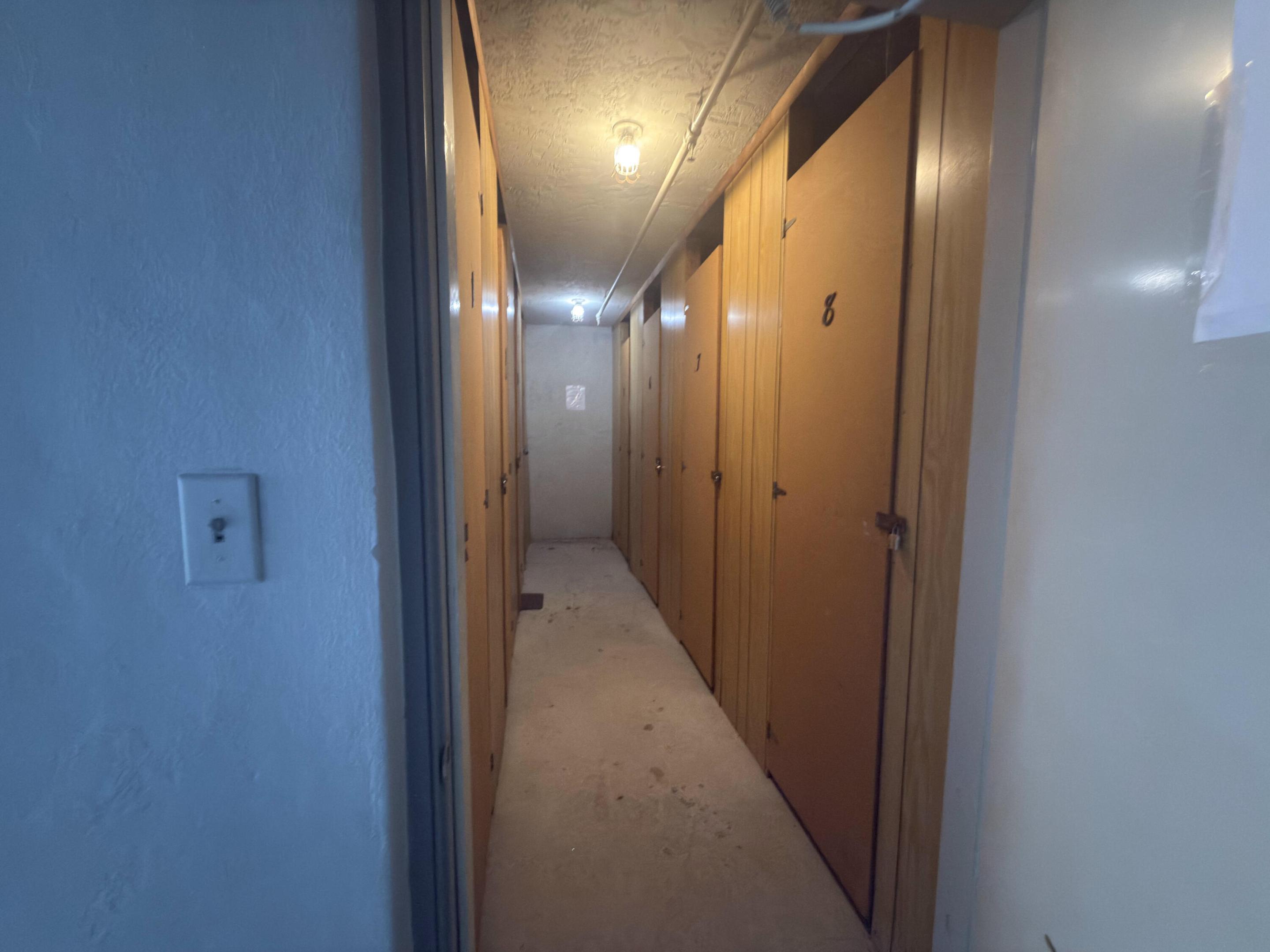 NO 105 PALM-AIRE COUNTRY CLUB - Residential
