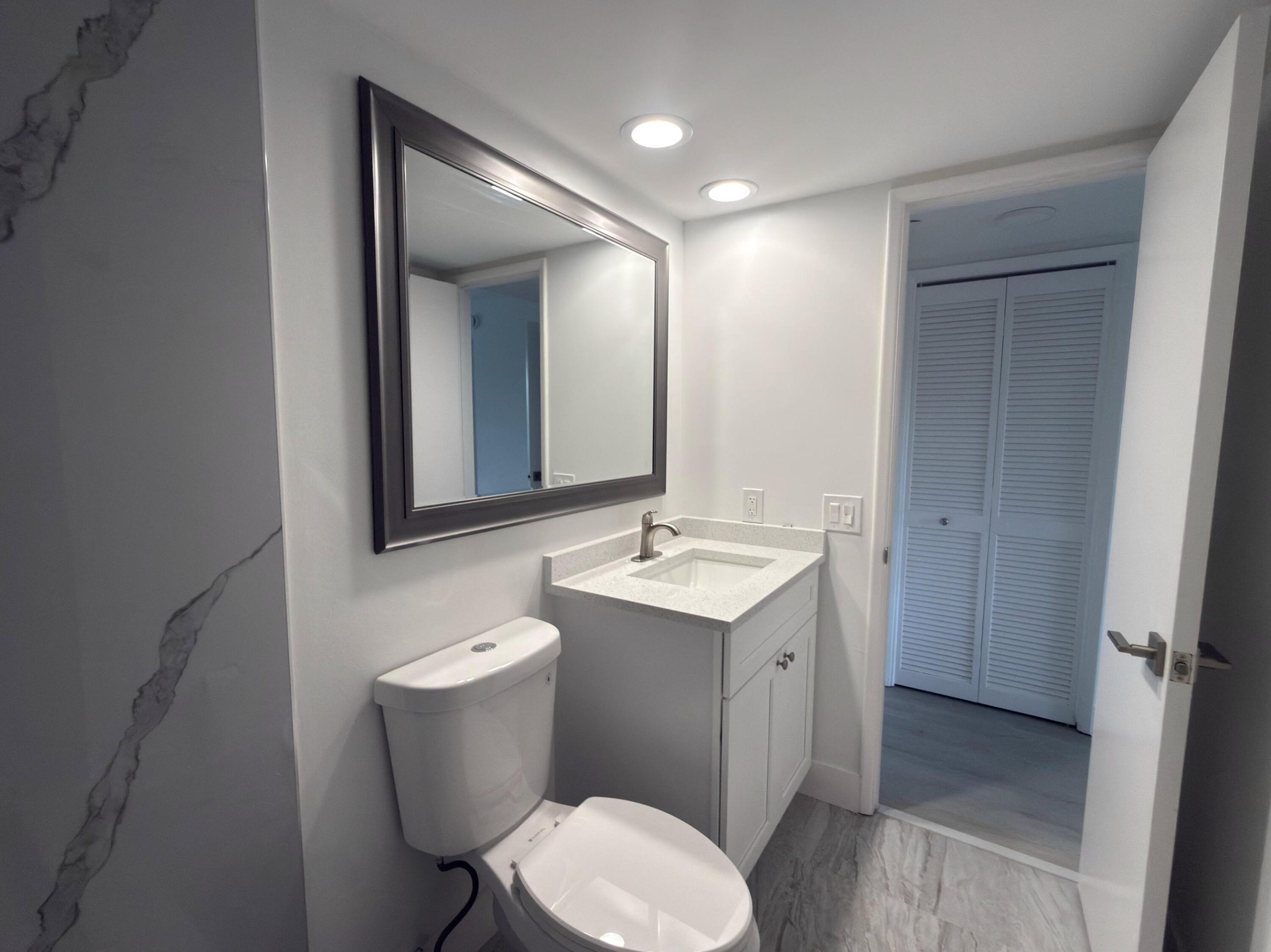 NO 105 PALM-AIRE COUNTRY CLUB - Residential
