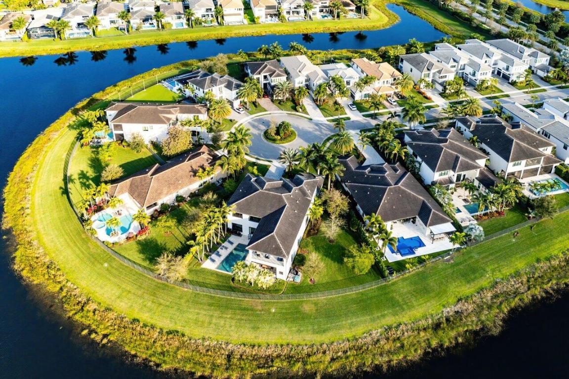 BOCA BRIDGES - Residential