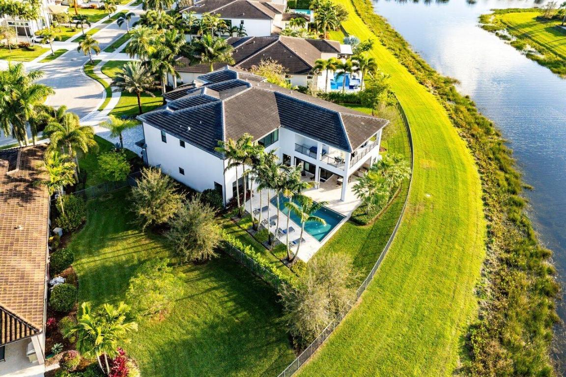 BOCA BRIDGES - Residential