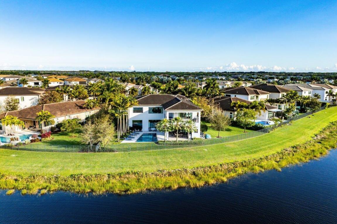BOCA BRIDGES - Residential