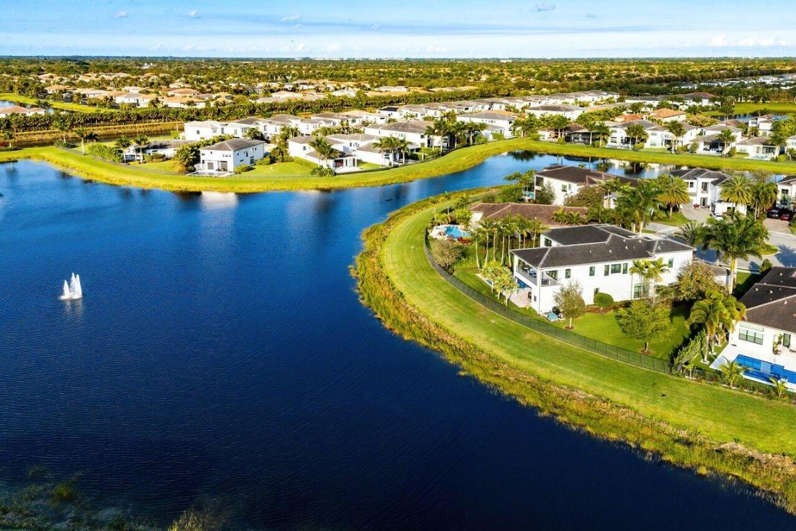 BOCA BRIDGES - Residential