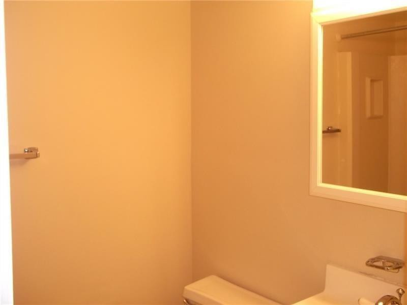 VILLAGE TOWNHOUSE-POMPANO BEACH - Residential