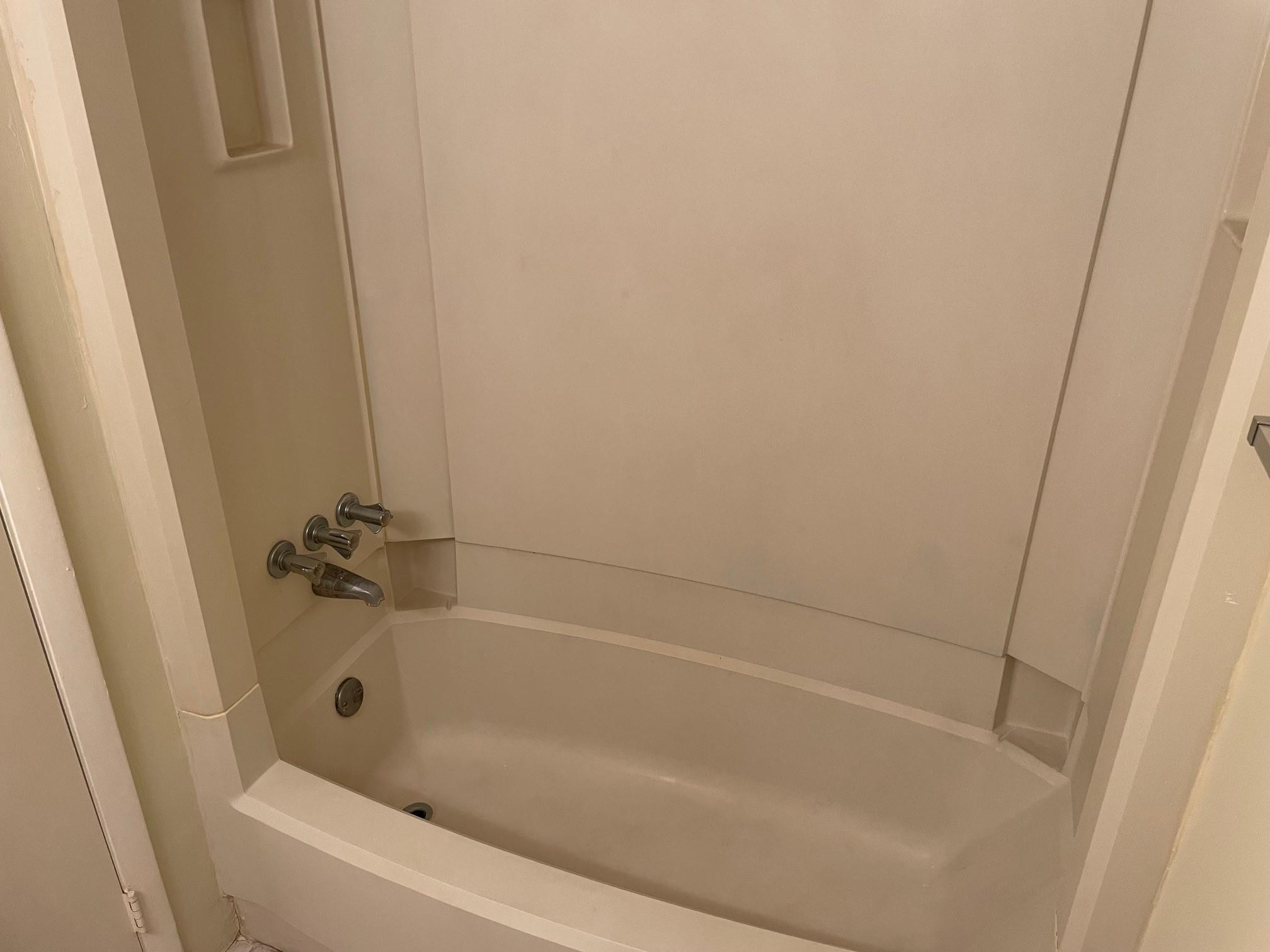 VILLAGE TOWNHOUSE-POMPANO BEACH - Residential