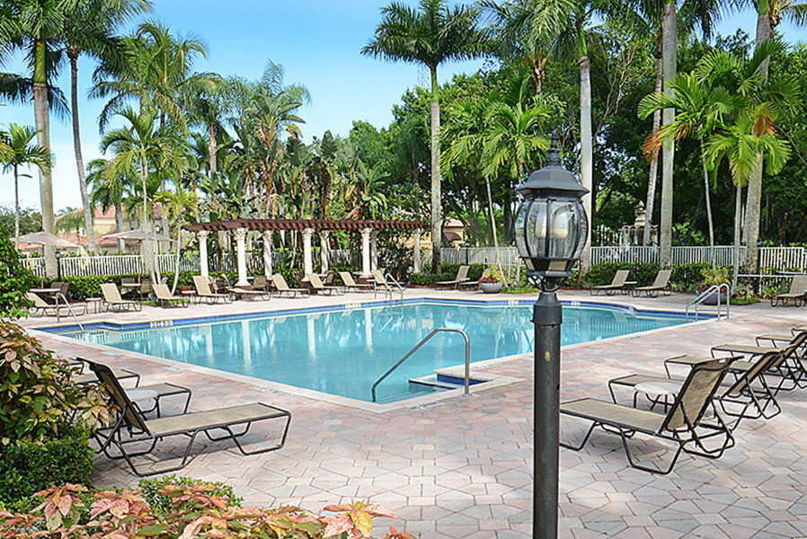 MIZNER POINTE - Residential