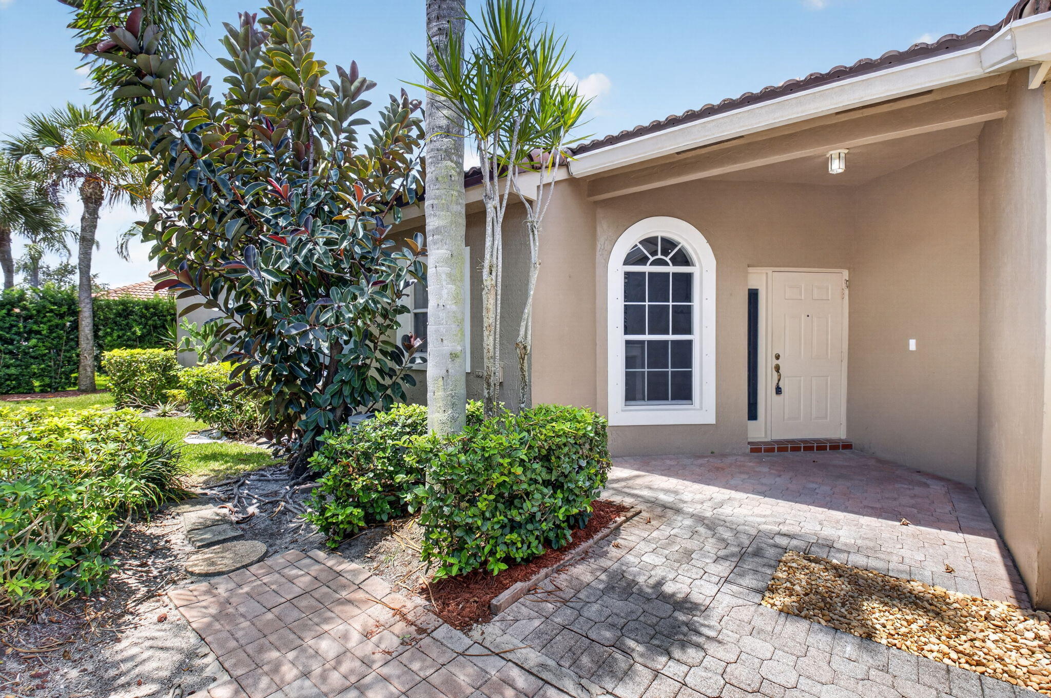 MIZNER POINTE - Residential