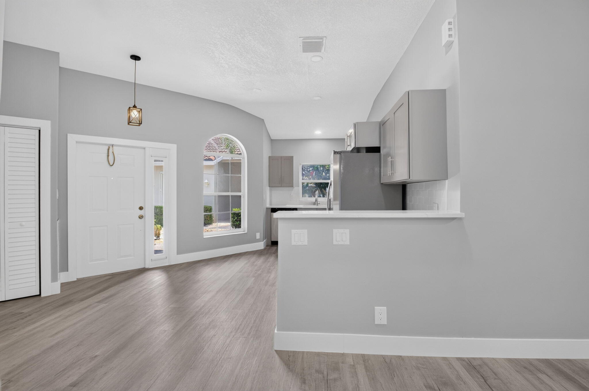 MIZNER POINTE - Residential