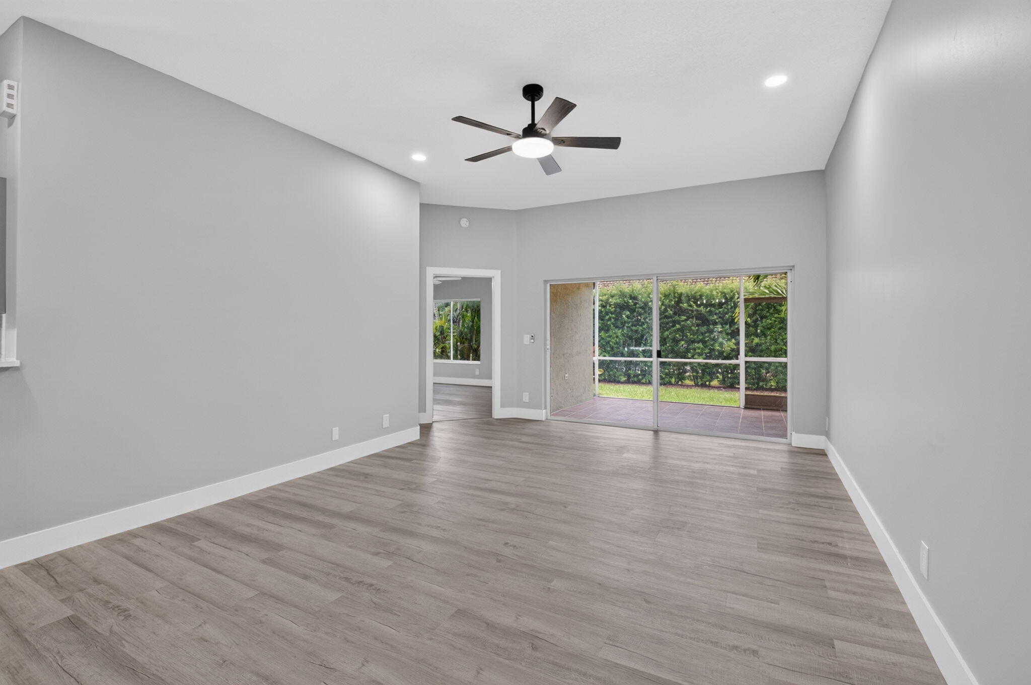 MIZNER POINTE - Residential