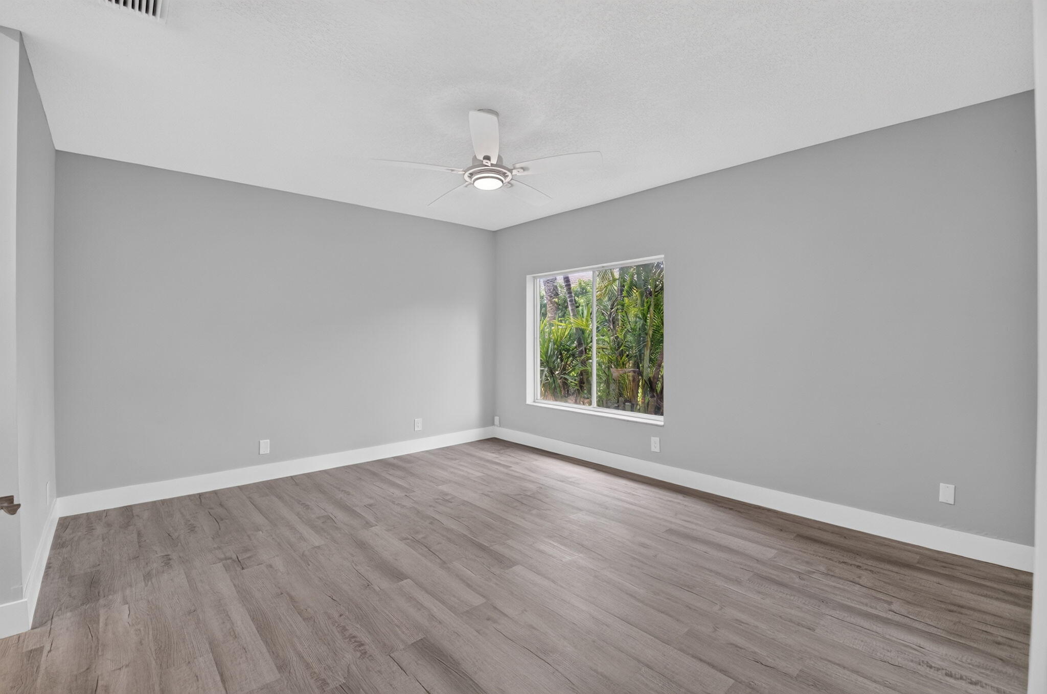 MIZNER POINTE - Residential