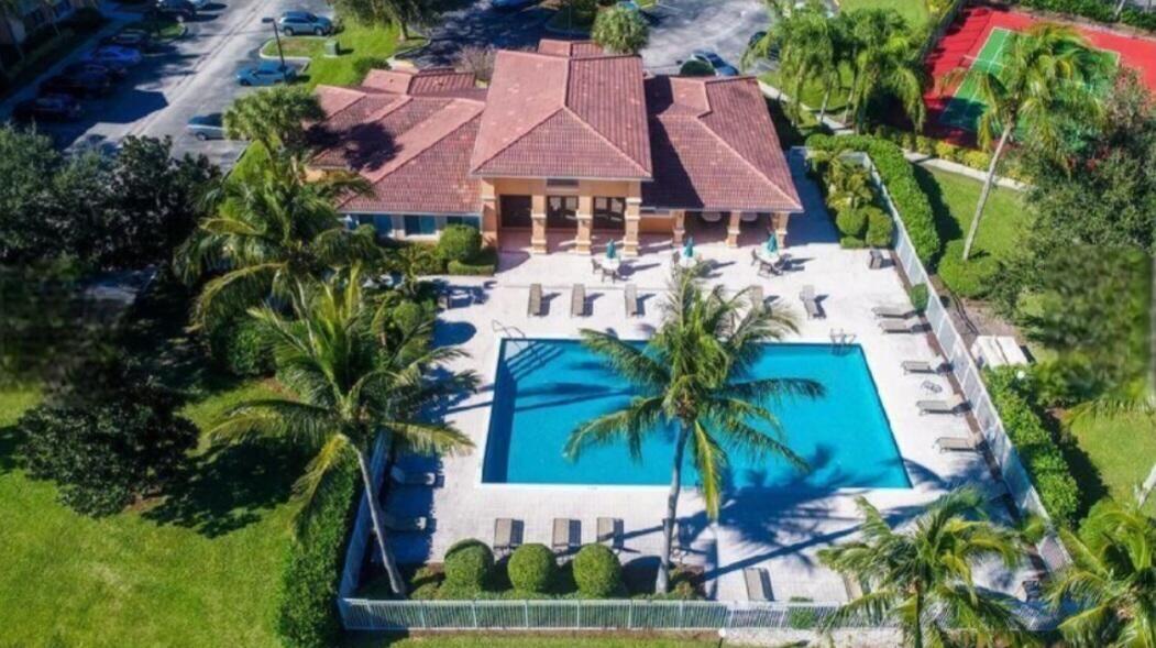 THE CLUB AT ST LUCIE WEST, A CONDOMINIUM - Residential