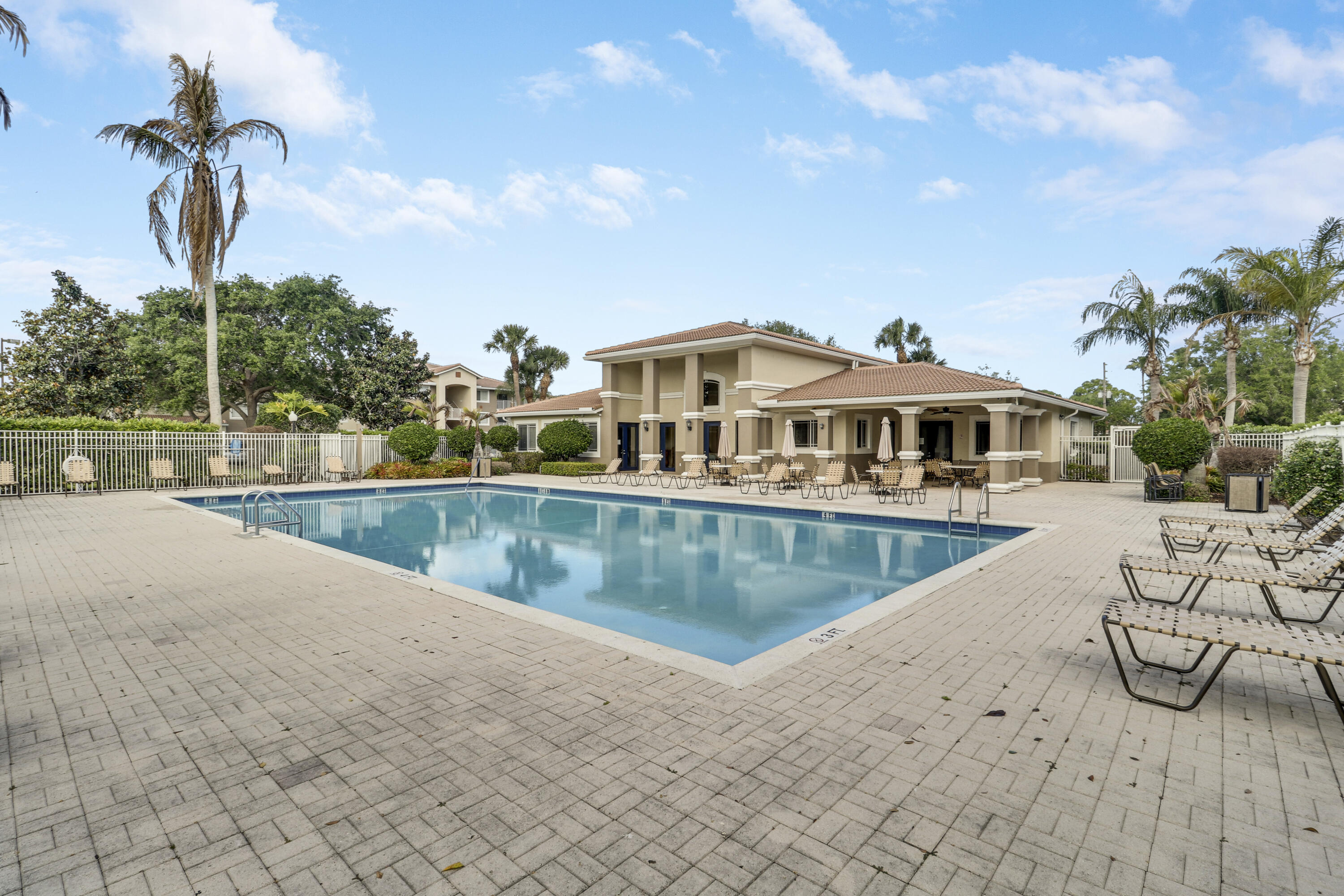 THE CLUB AT ST LUCIE WEST, A CONDOMINIUM - Residential