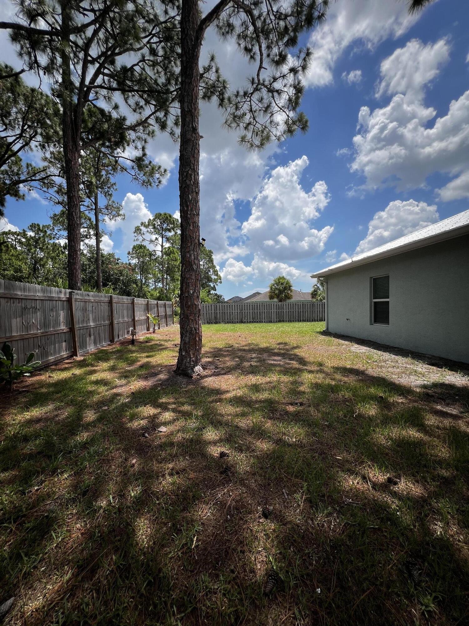 PORT ST LUCIE SECTION  22 - Residential Lease